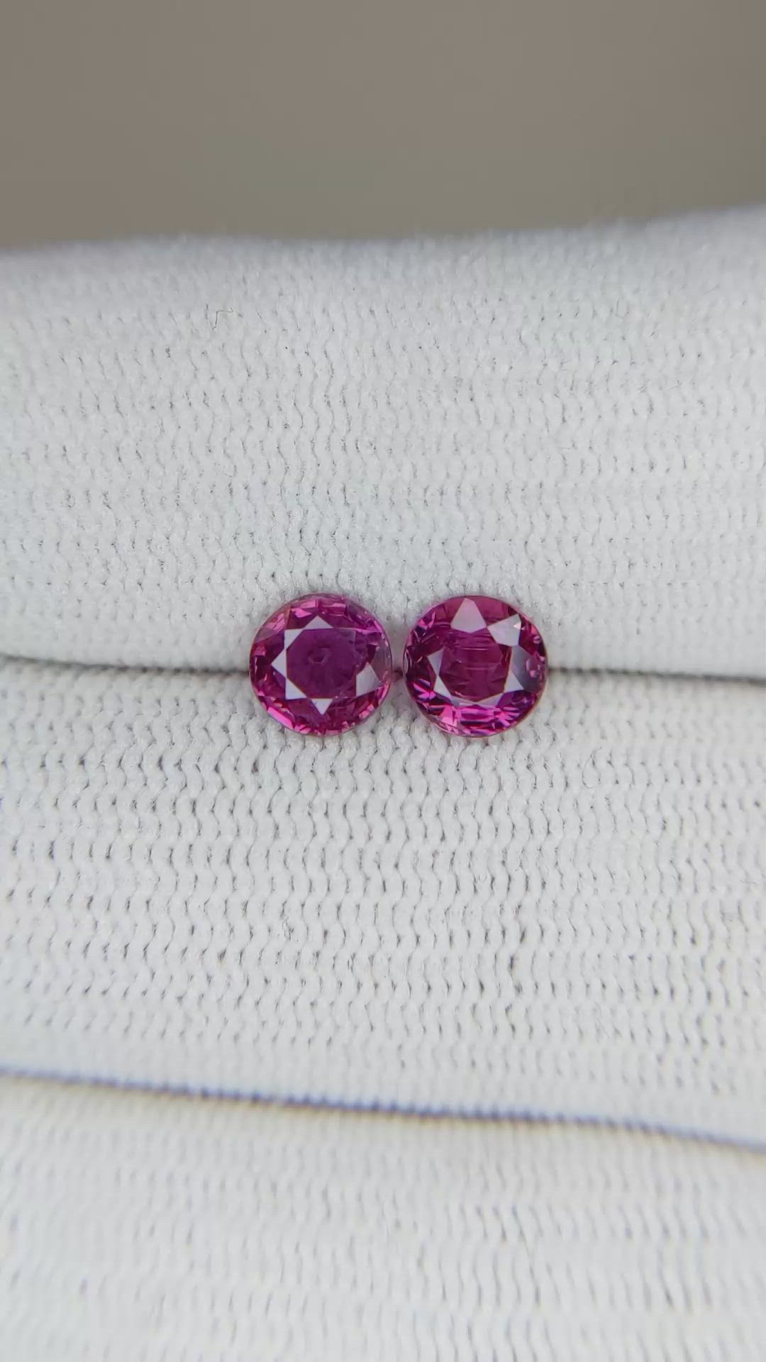1.50&nbsp;Ct.Tw.Total Carat Weight Purplish Pink Sapphire Pair from Thailand Size Video