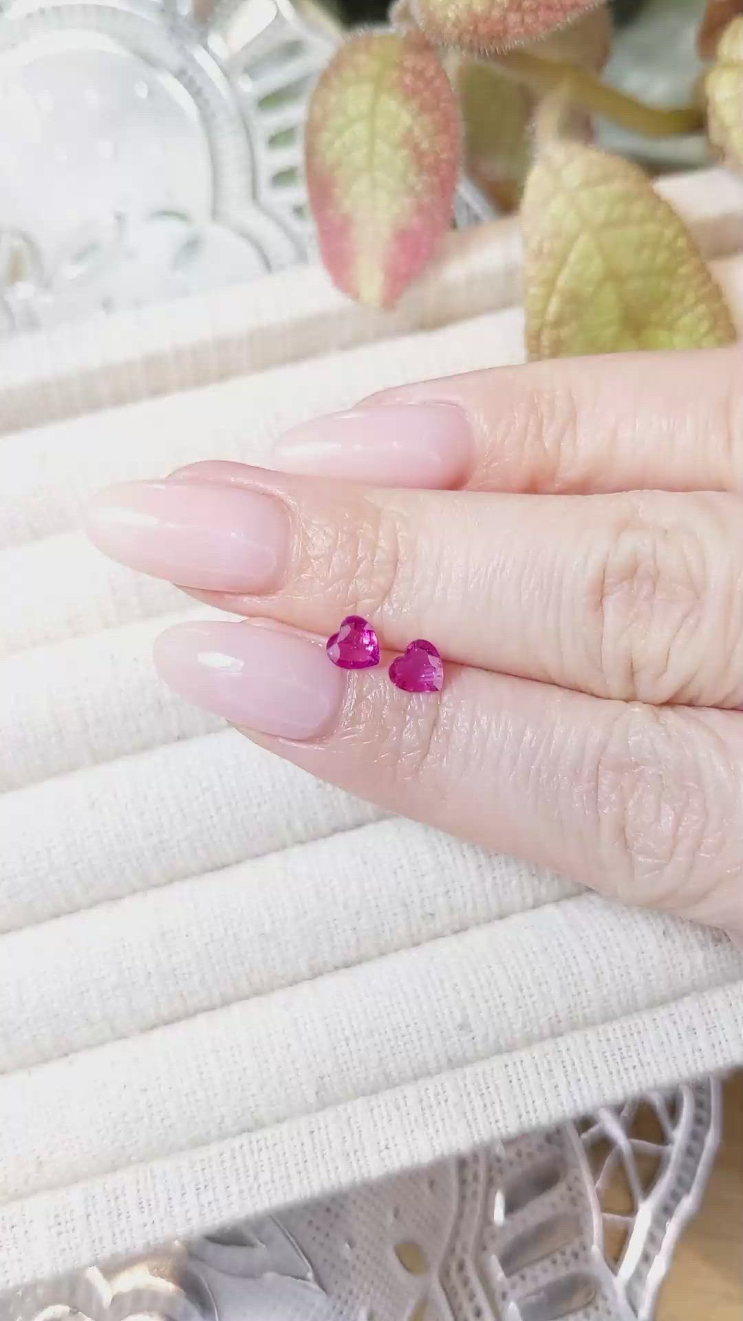 0.76&nbsp;Ct.Tw.Total Carat Weight Reddish Pink Sapphire Pair from Mozambique Size Video
