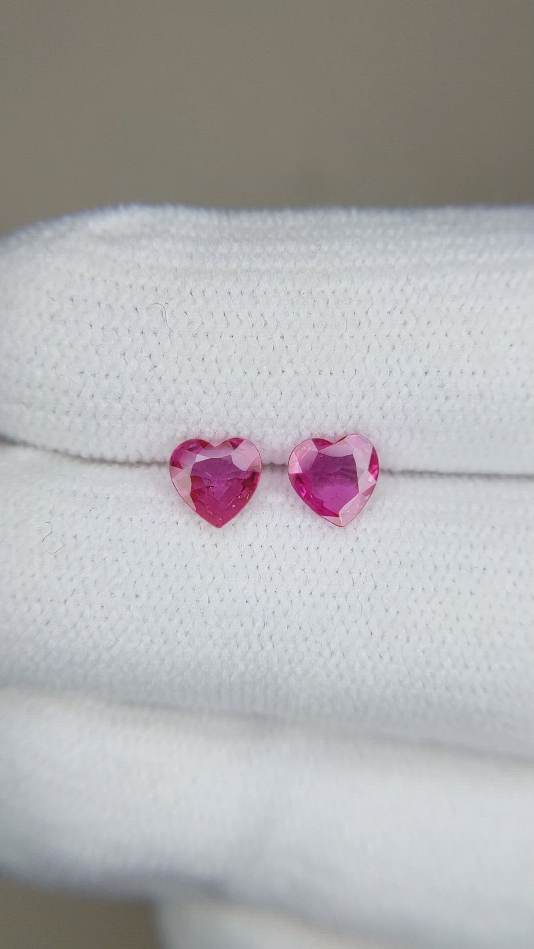 0.76&nbsp;Ct.Tw.Total Carat Weight Reddish Pink Sapphire Pair from Mozambique Size Video