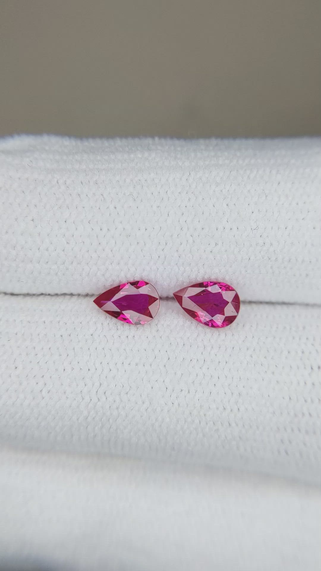 0.83&nbsp;Ct.Tw.Total Carat Weight Reddish Pink Sapphire Pair from Mozambique Size Video