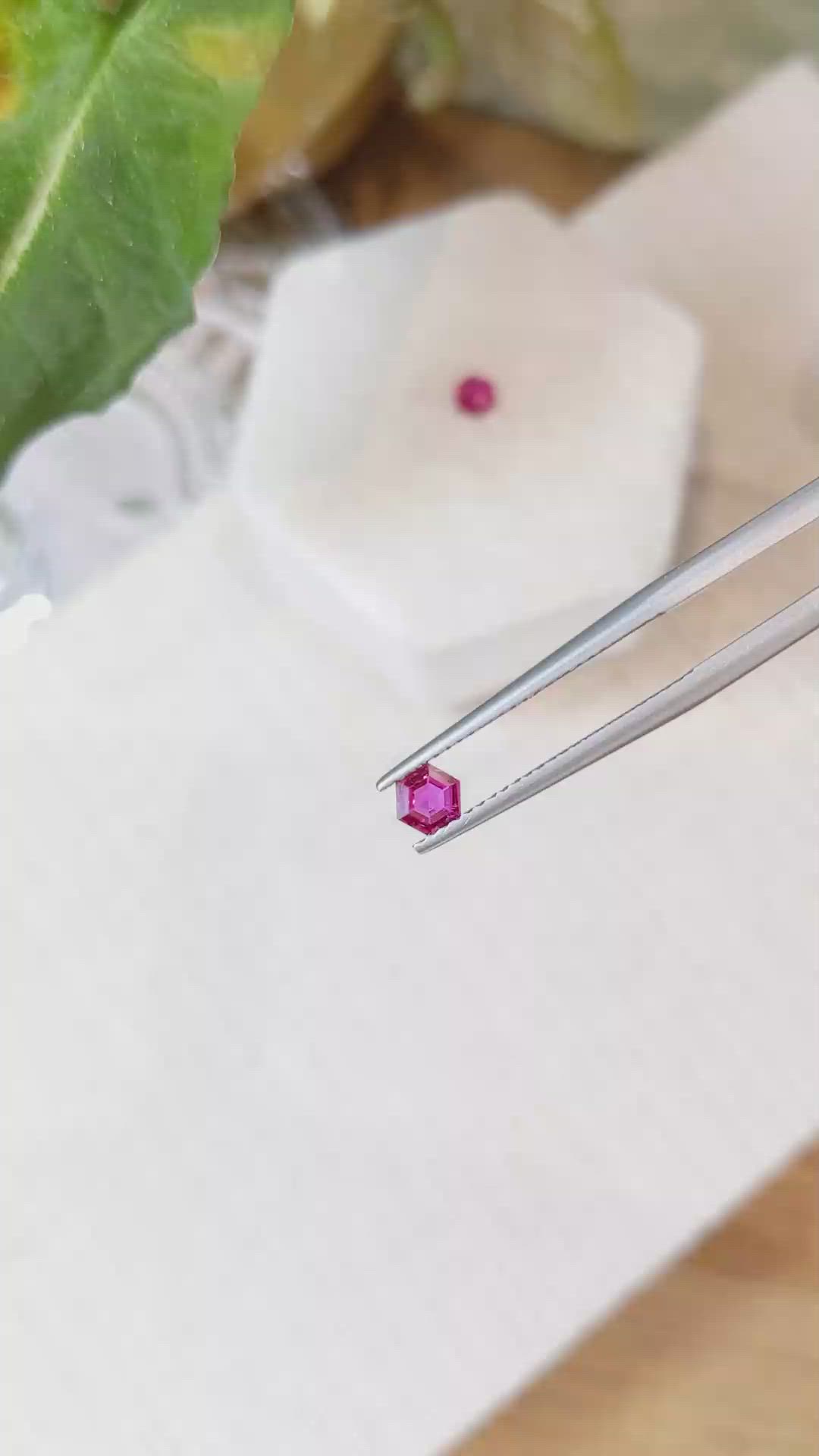 0.51&nbsp;Ct.Tw.Total Carat Weight Reddish Pink Sapphire Pair from Mozambique Size Video
