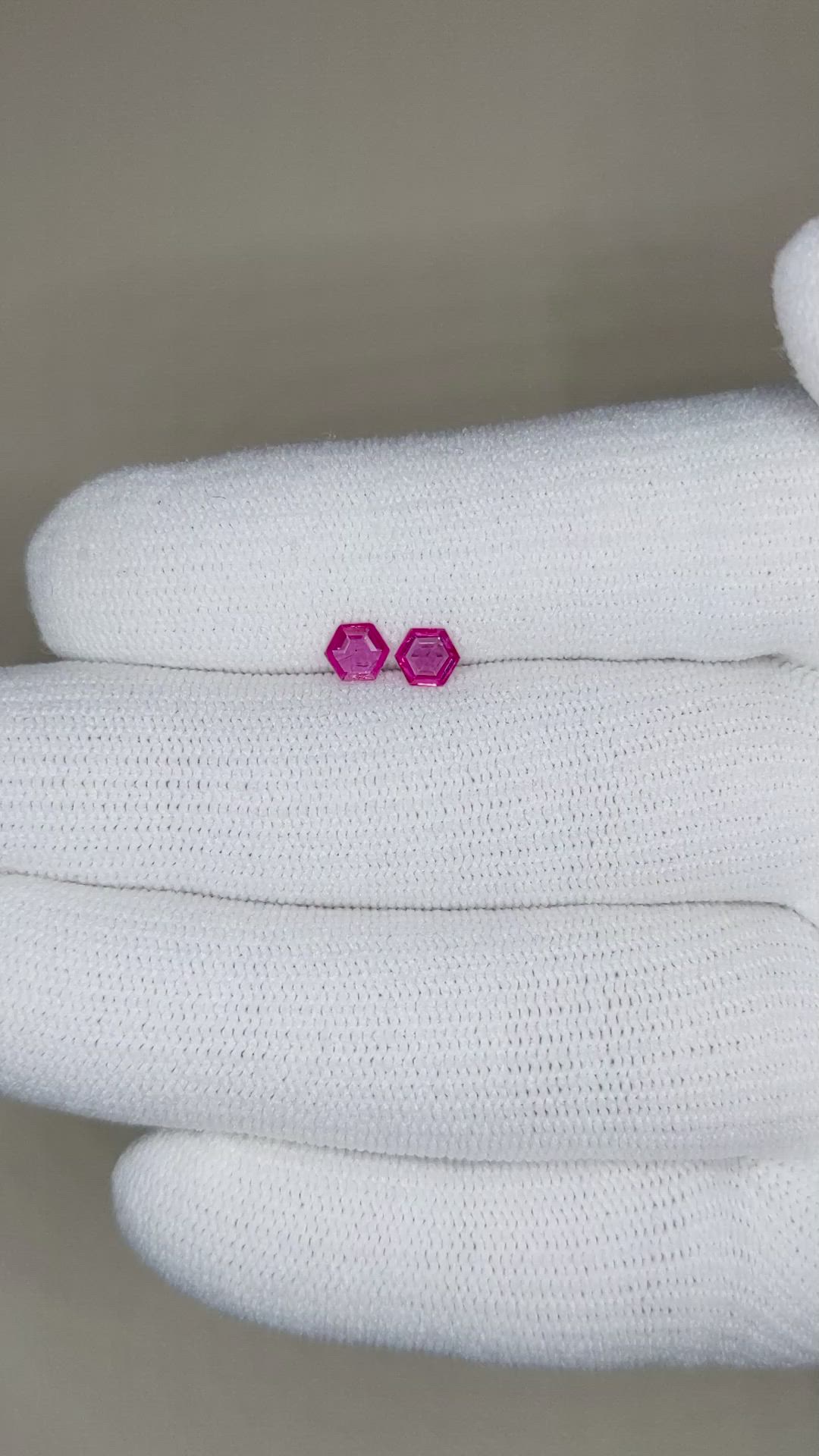 0.51&nbsp;Ct.Tw.Total Carat Weight Reddish Pink Sapphire Pair from Mozambique Size Video