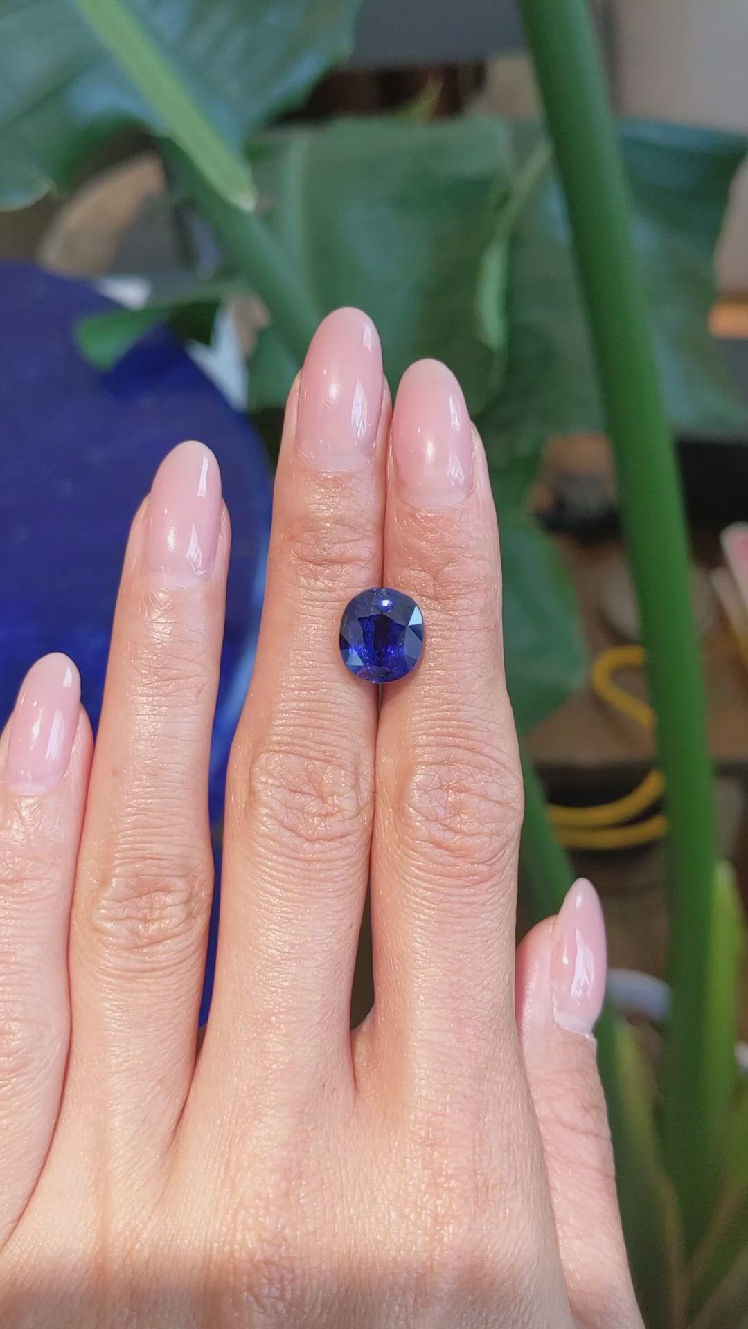 6.11 Ct. Blue Sapphire from Ceylon (Sri Lanka) Size Video