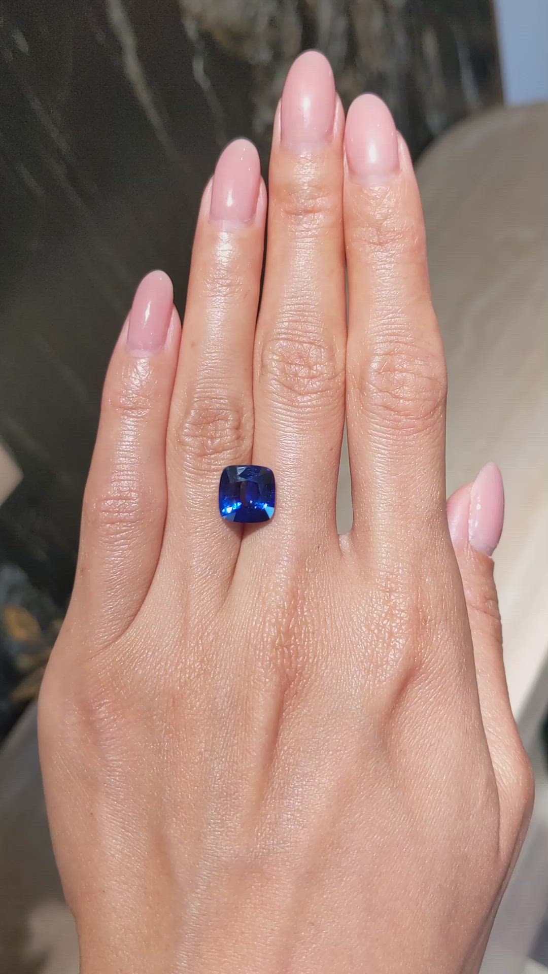 5.63 Ct. Blue Sapphire from Ceylon (Sri Lanka) Size Video