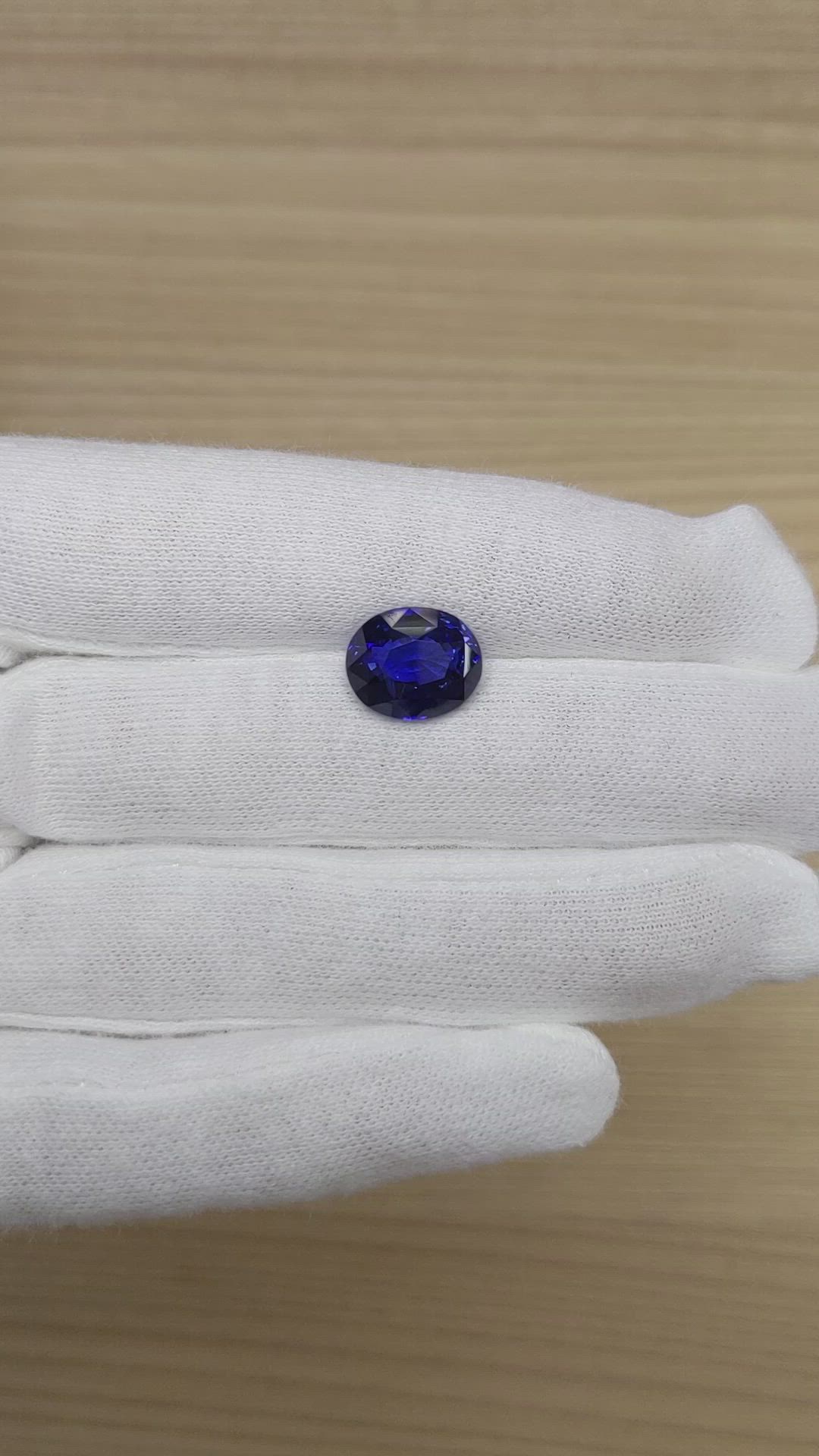 6.16 Ct. Sapphire from Ceylon (Sri Lanka) Size Video