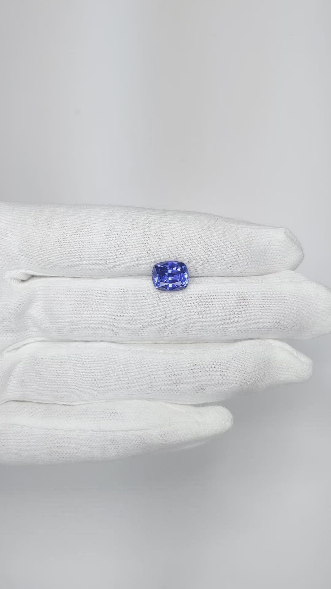 3.47 Ct. Blue Sapphire from Ceylon (Sri Lanka) Size Video