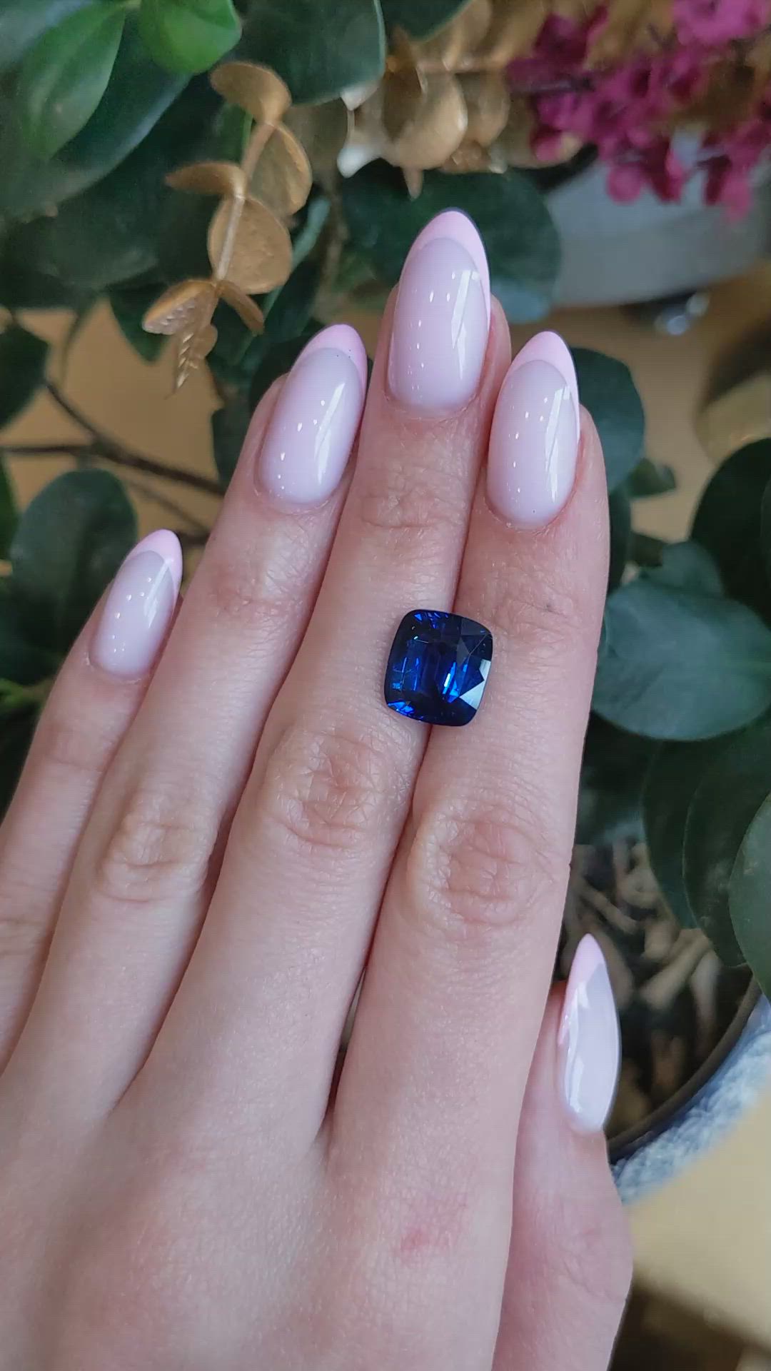 7.62 Ct. Blue Sapphire from Ceylon (Sri Lanka) Size Video
