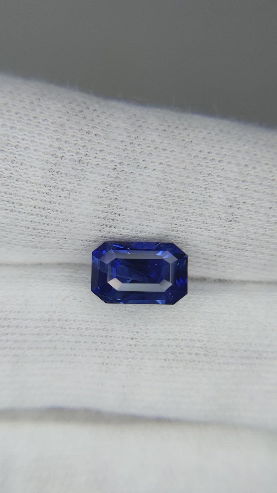 3.59 Ct. Blue Sapphire from Burma (Myanmar) Size Video