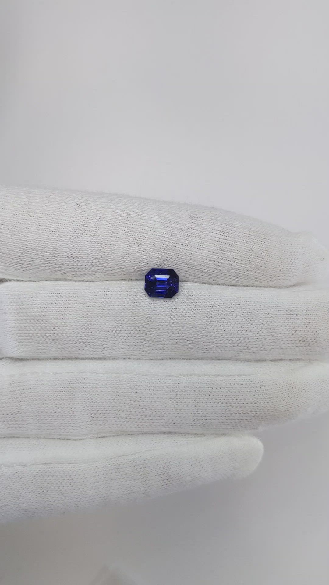 1.55 Ct. Blue Sapphire from Ceylon (Sri Lanka) Size Video