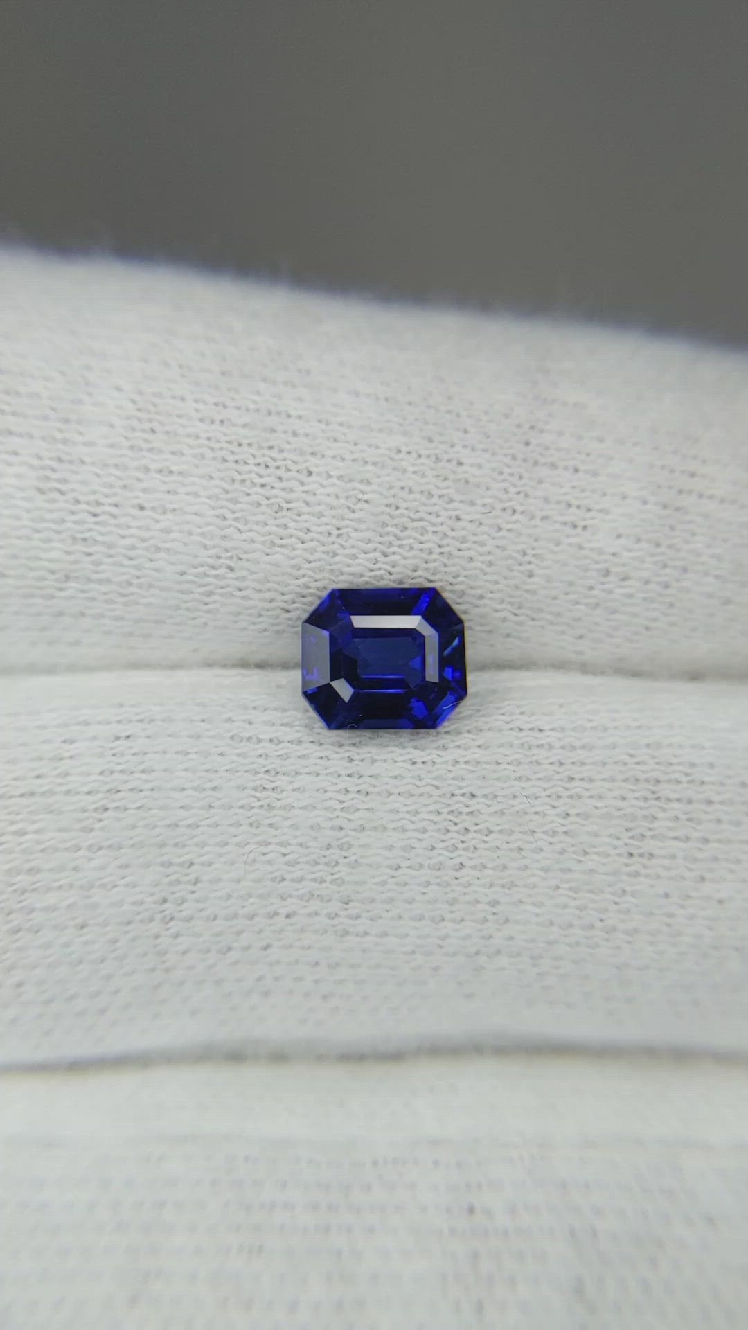 1.55 Ct. Blue Sapphire from Ceylon (Sri Lanka) Size Video