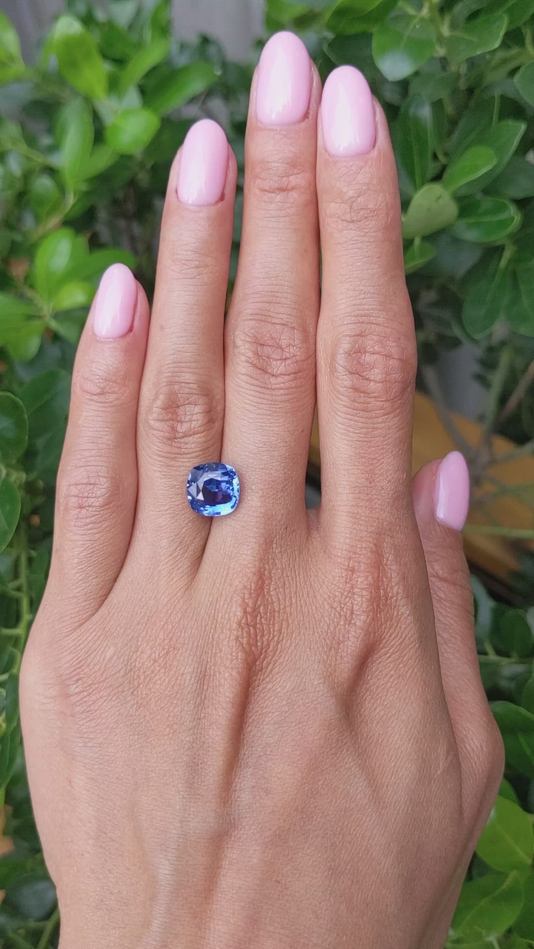4.02 Ct. Blue Sapphire from Ceylon (Sri Lanka) Size Video
