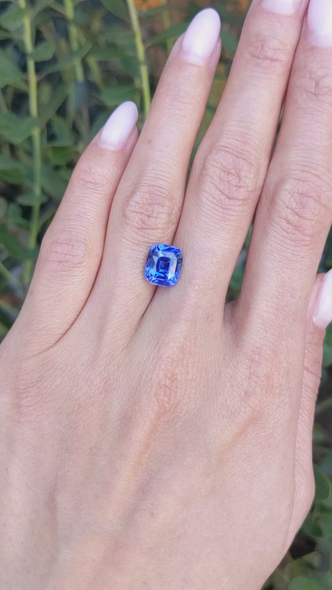 4.35 Ct. Blue Sapphire from Ceylon (Sri Lanka) Size Video