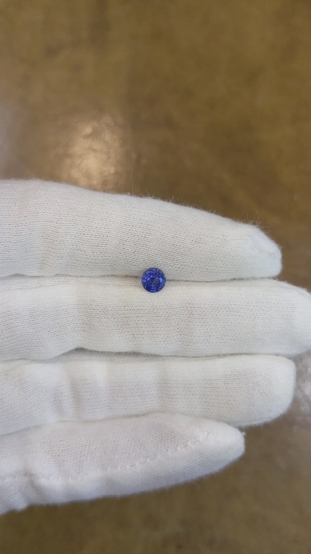 0.77 Ct. Sapphire from Ceylon (Sri Lanka) Size Video