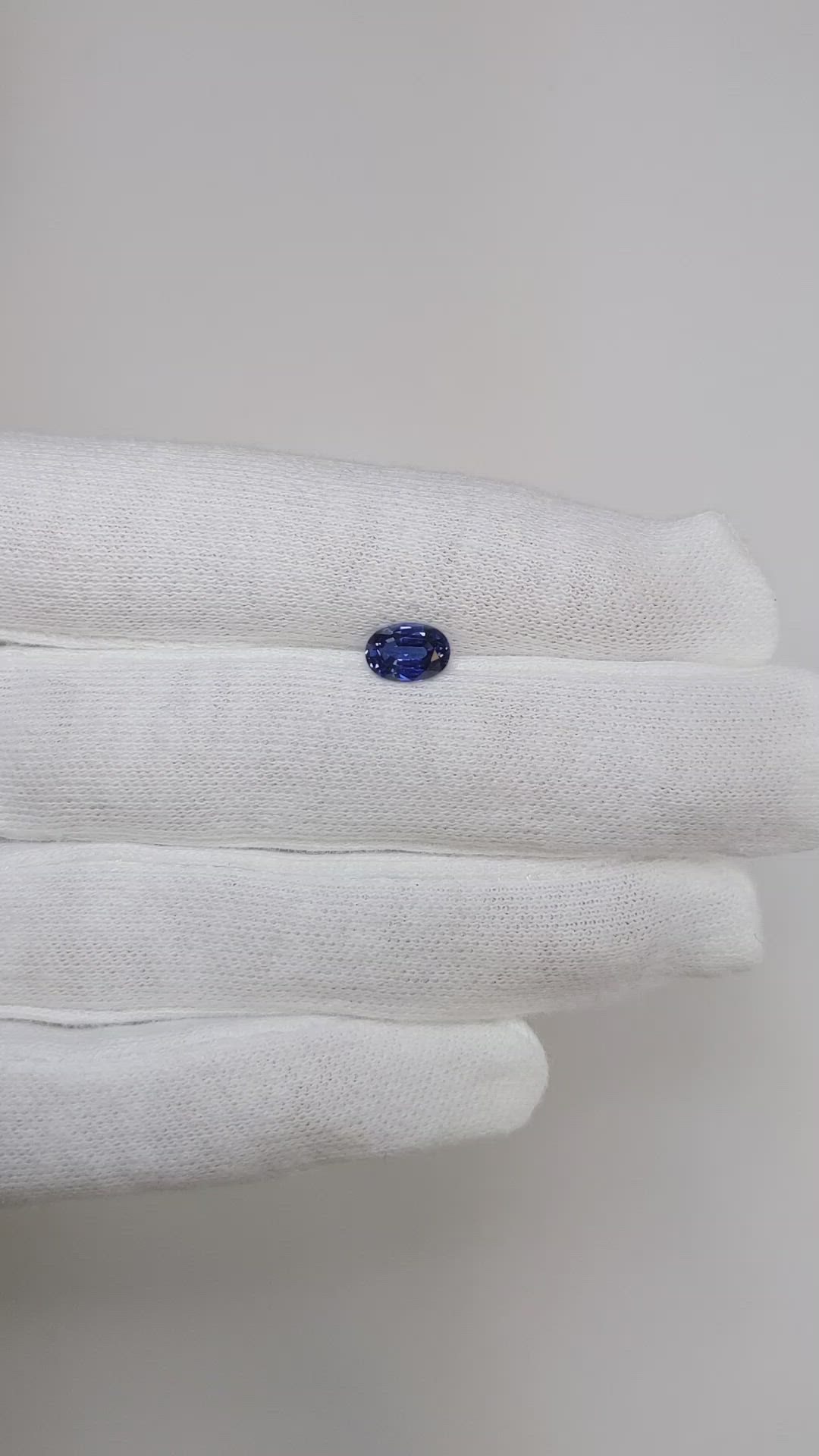 0.96 Ct. Blue Sapphire from Ceylon (Sri Lanka) Size Video