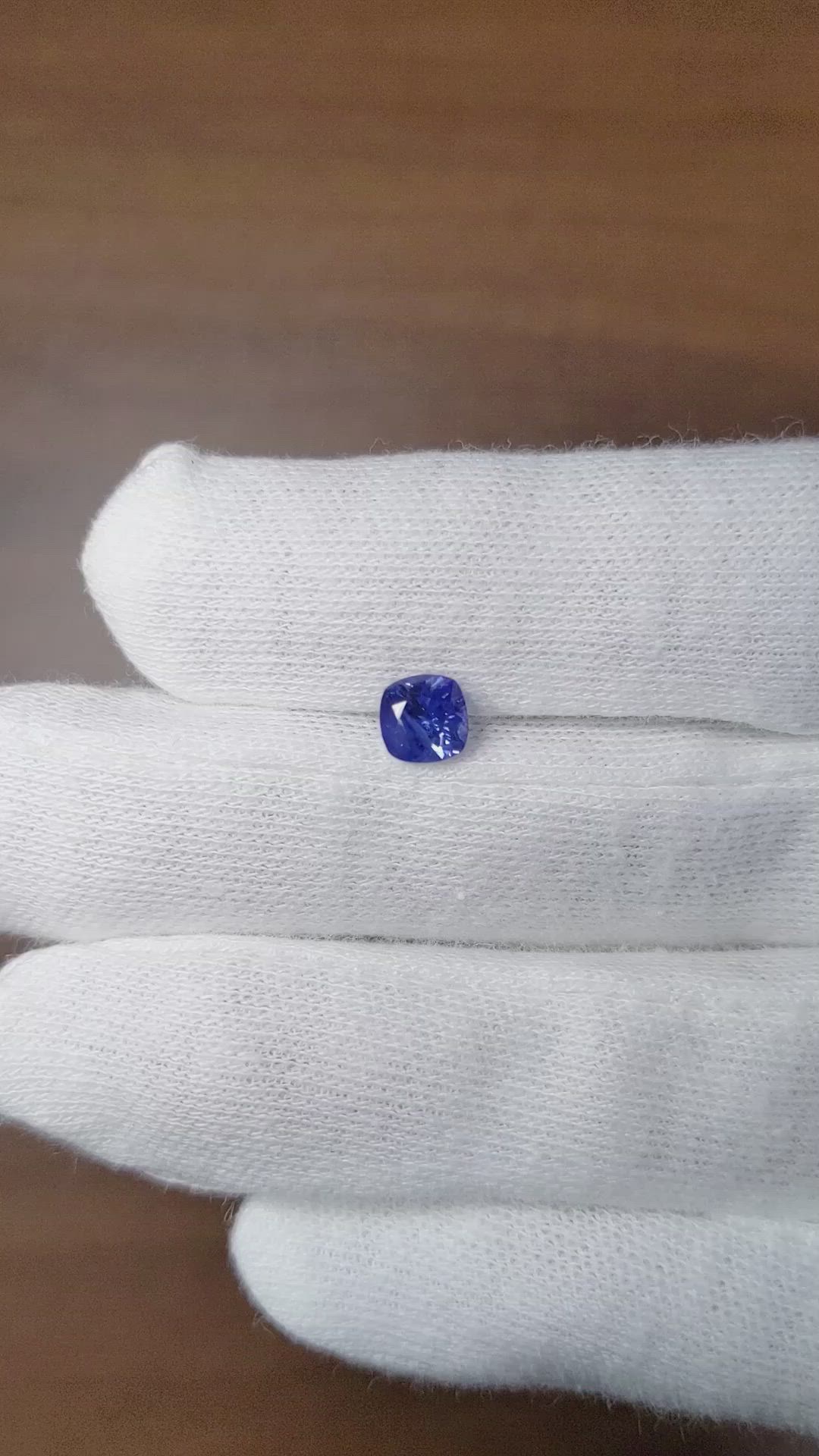 0.86 Ct. Blue Sapphire from Ceylon (Sri Lanka) Size Video