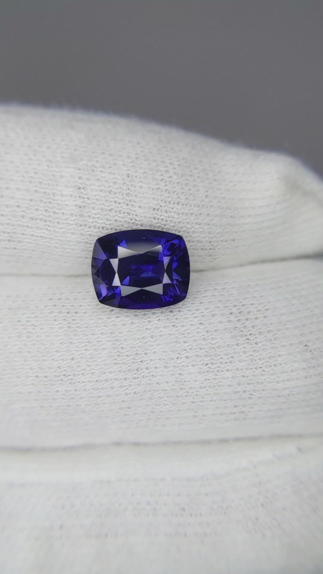 2.73 Ct. Color Change Sapphire from Ceylon (Sri Lanka) Size Video