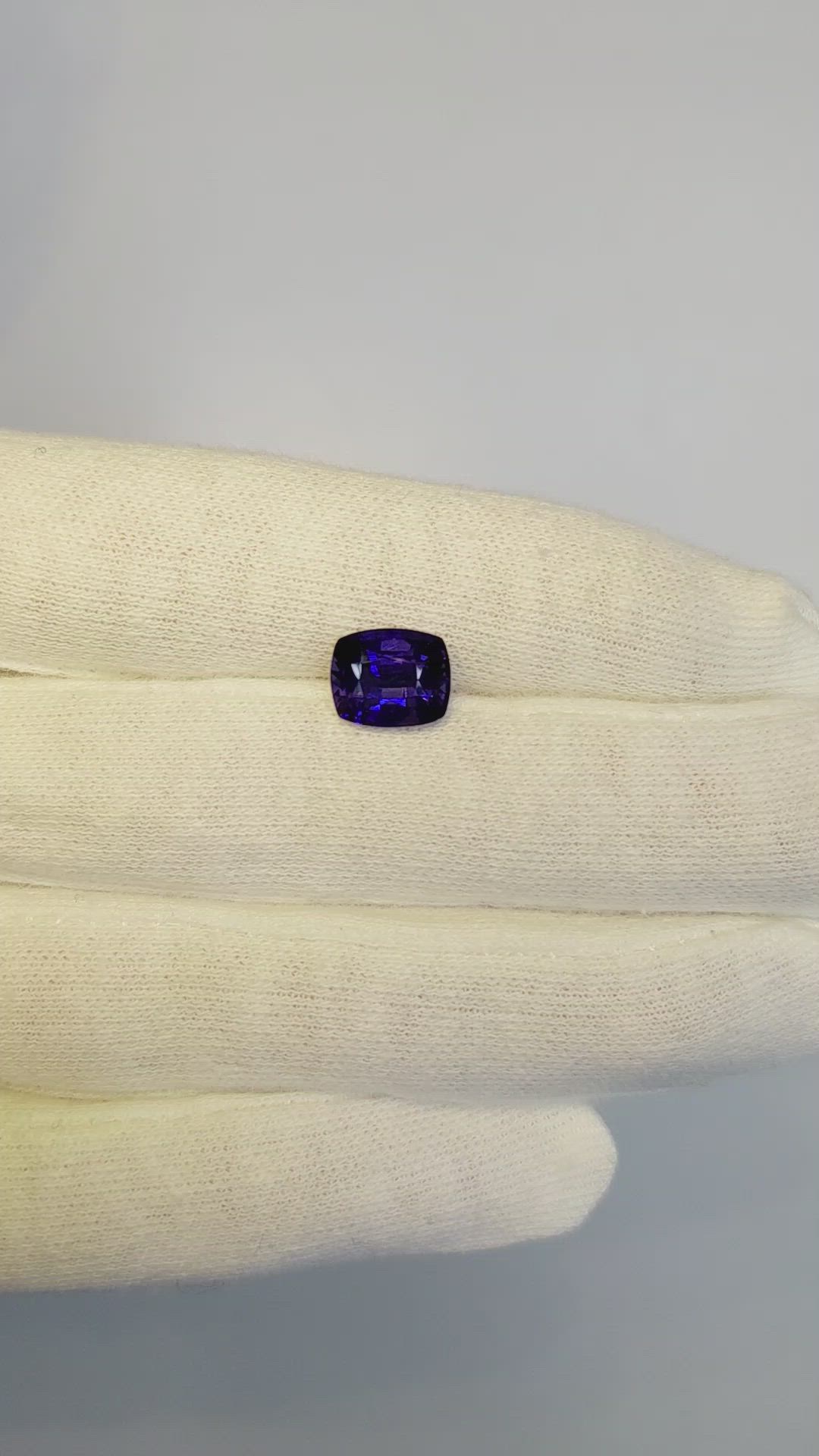 2.73 Ct. Color Change Sapphire from Ceylon (Sri Lanka) Size Video