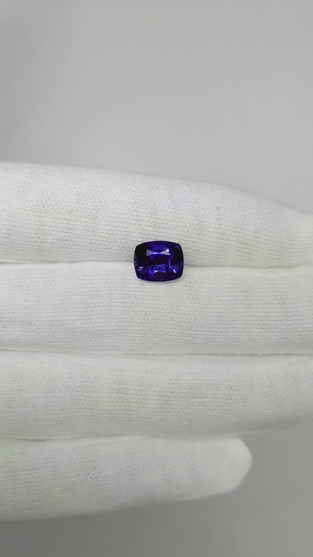 2.73 Ct. Color Change Sapphire from Ceylon (Sri Lanka) Size Video