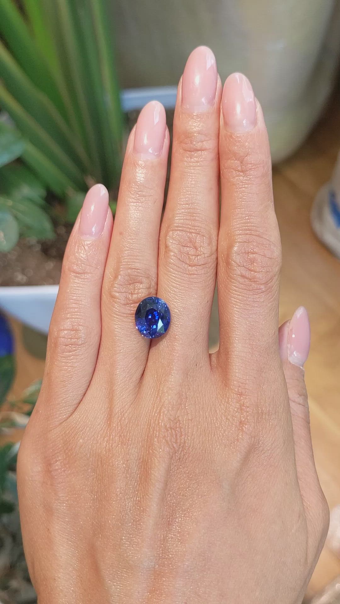 6.50 Ct. Blue Sapphire from Ceylon (Sri Lanka) Size Video