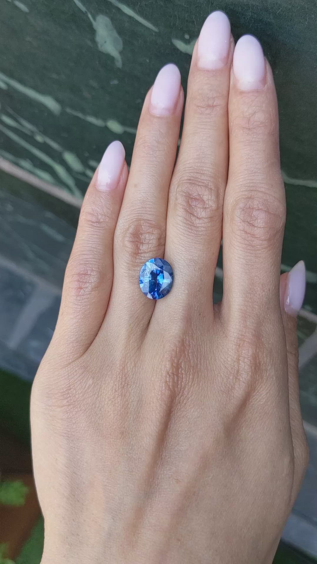 5.15 Ct. Blue Sapphire from Ceylon (Sri Lanka) Size Video