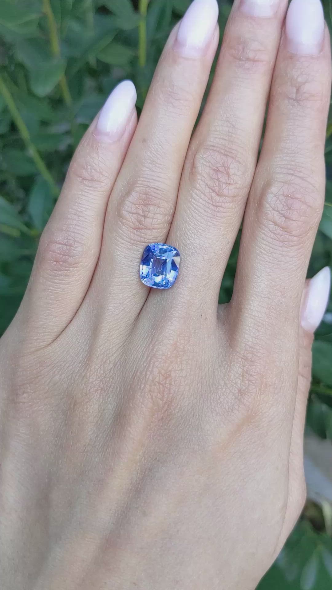 4.58 Ct. Blue Sapphire from Ceylon (Sri Lanka) Size Video