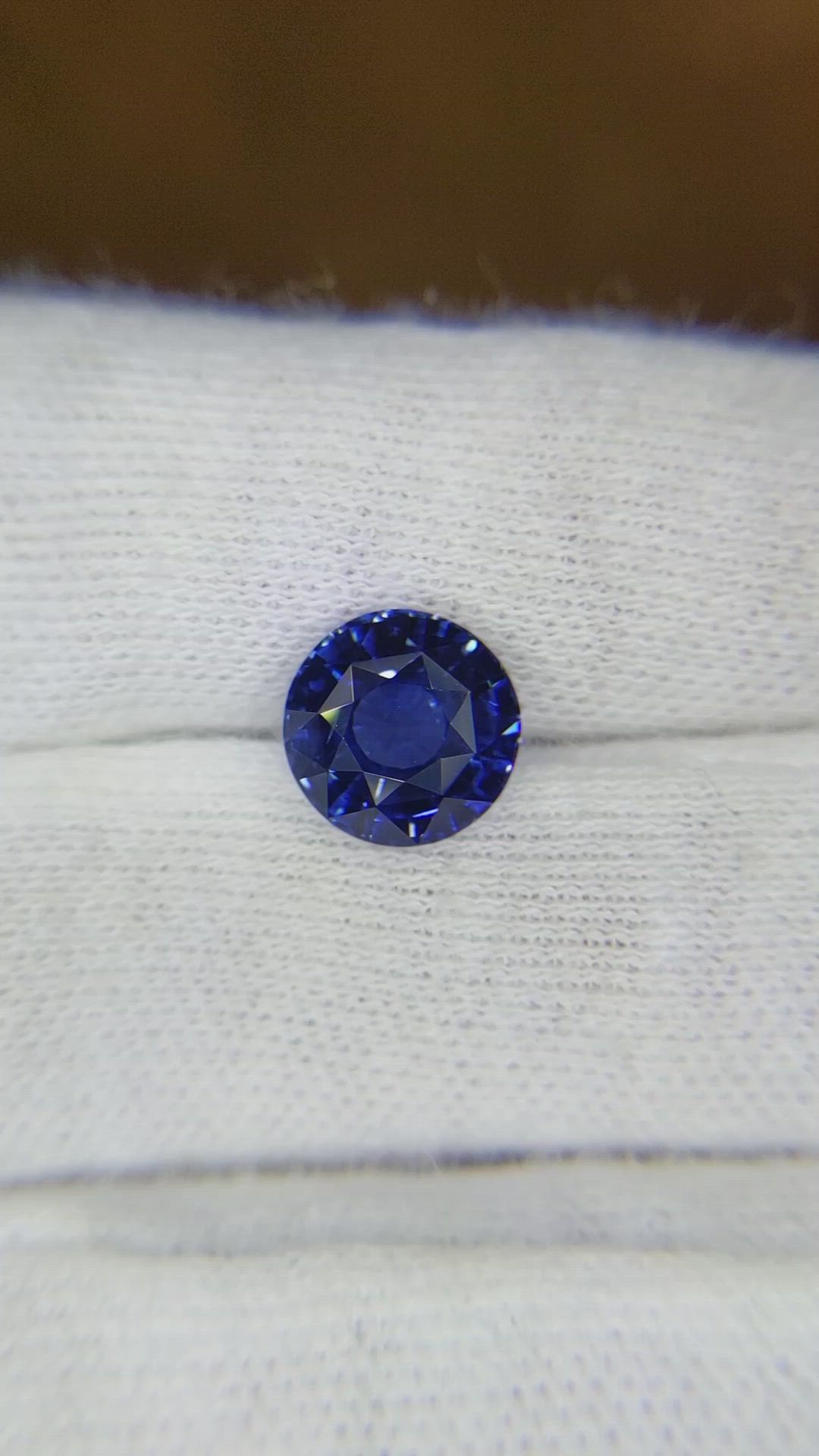 3.52 Ct. Blue Sapphire from Ceylon (Sri Lanka) Size Video