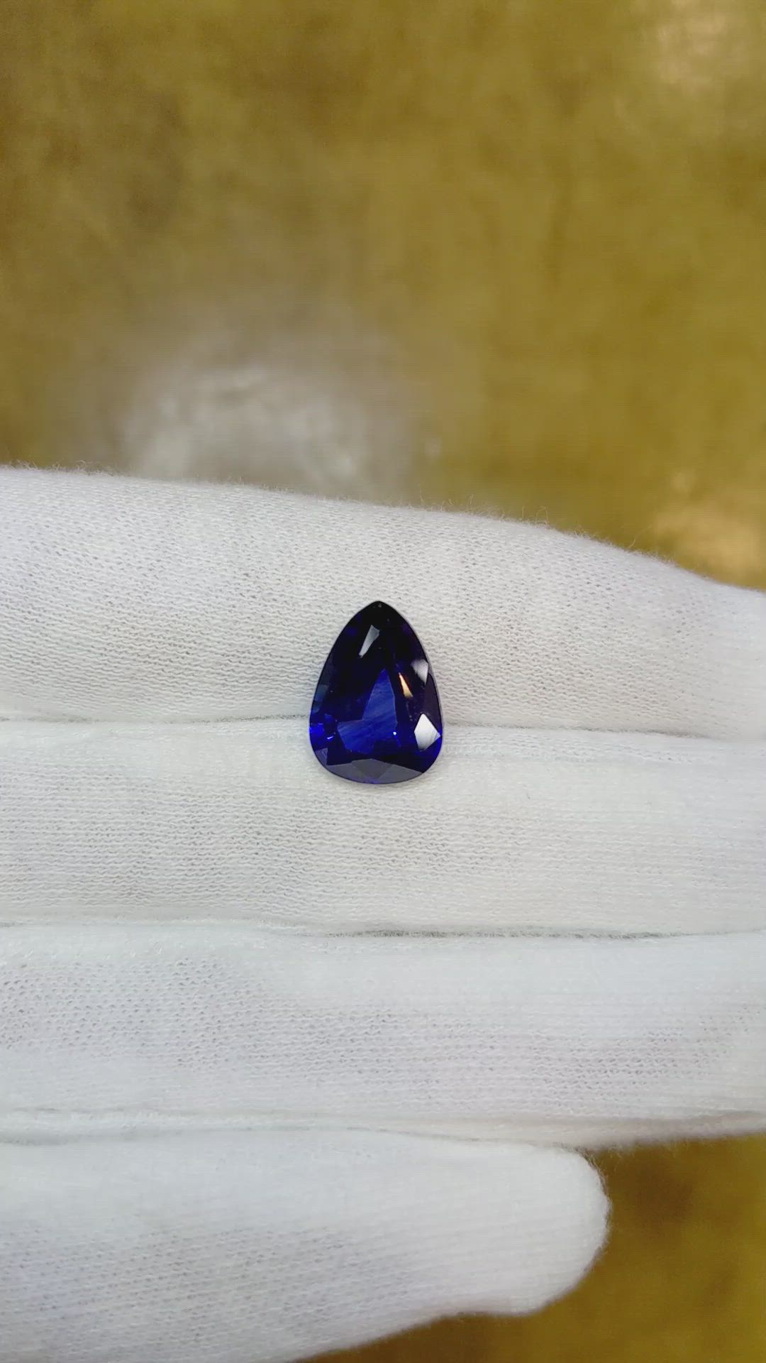 5.58 Ct. Blue Sapphire from Ceylon (Sri Lanka) Size Video