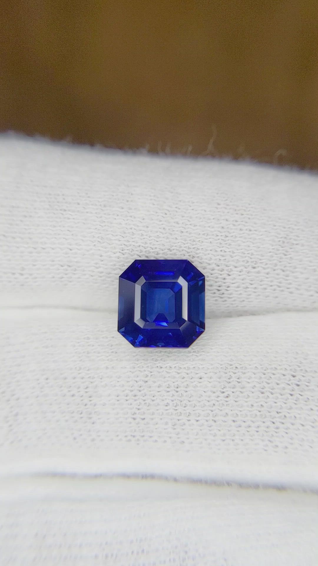3.04 Ct. Blue Sapphire from Ceylon (Sri Lanka) Size Video