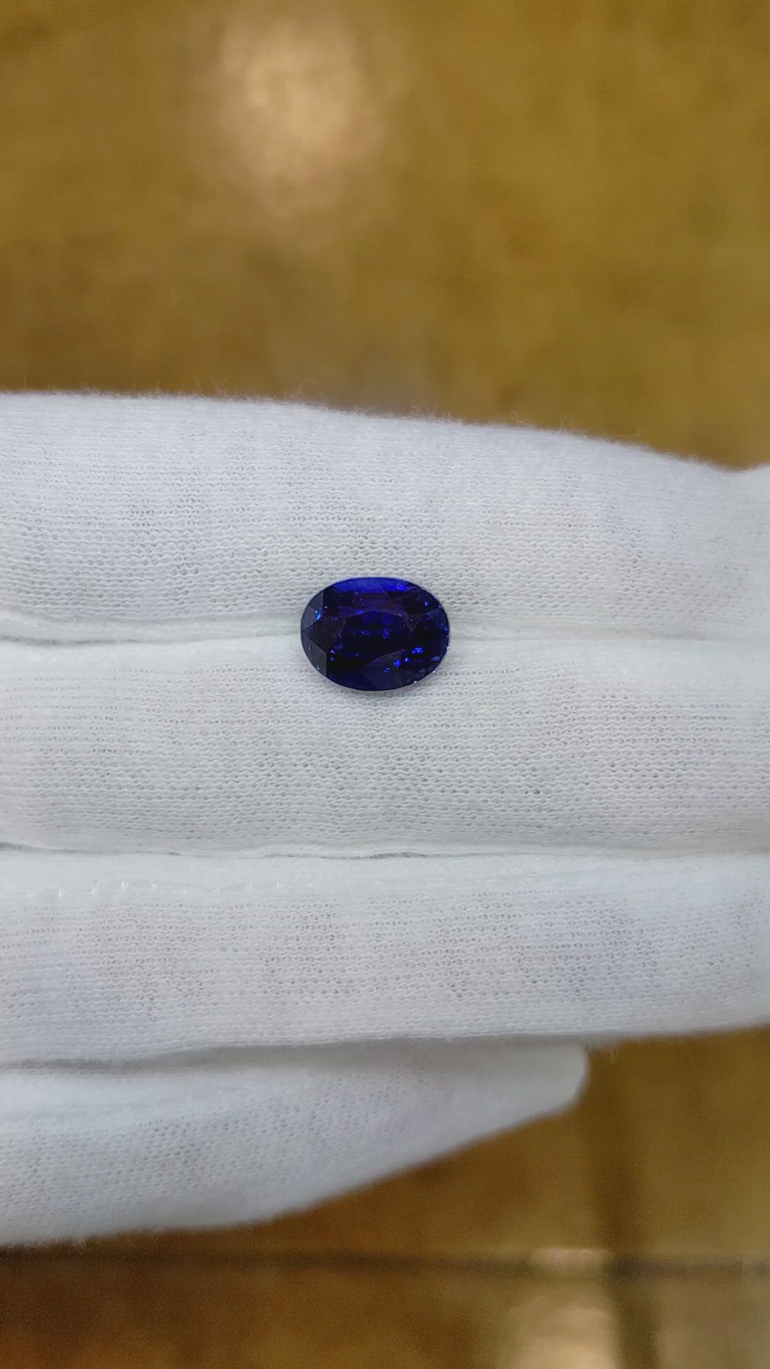 5.54 Ct. Blue Sapphire from Ceylon (Sri Lanka) Size Video