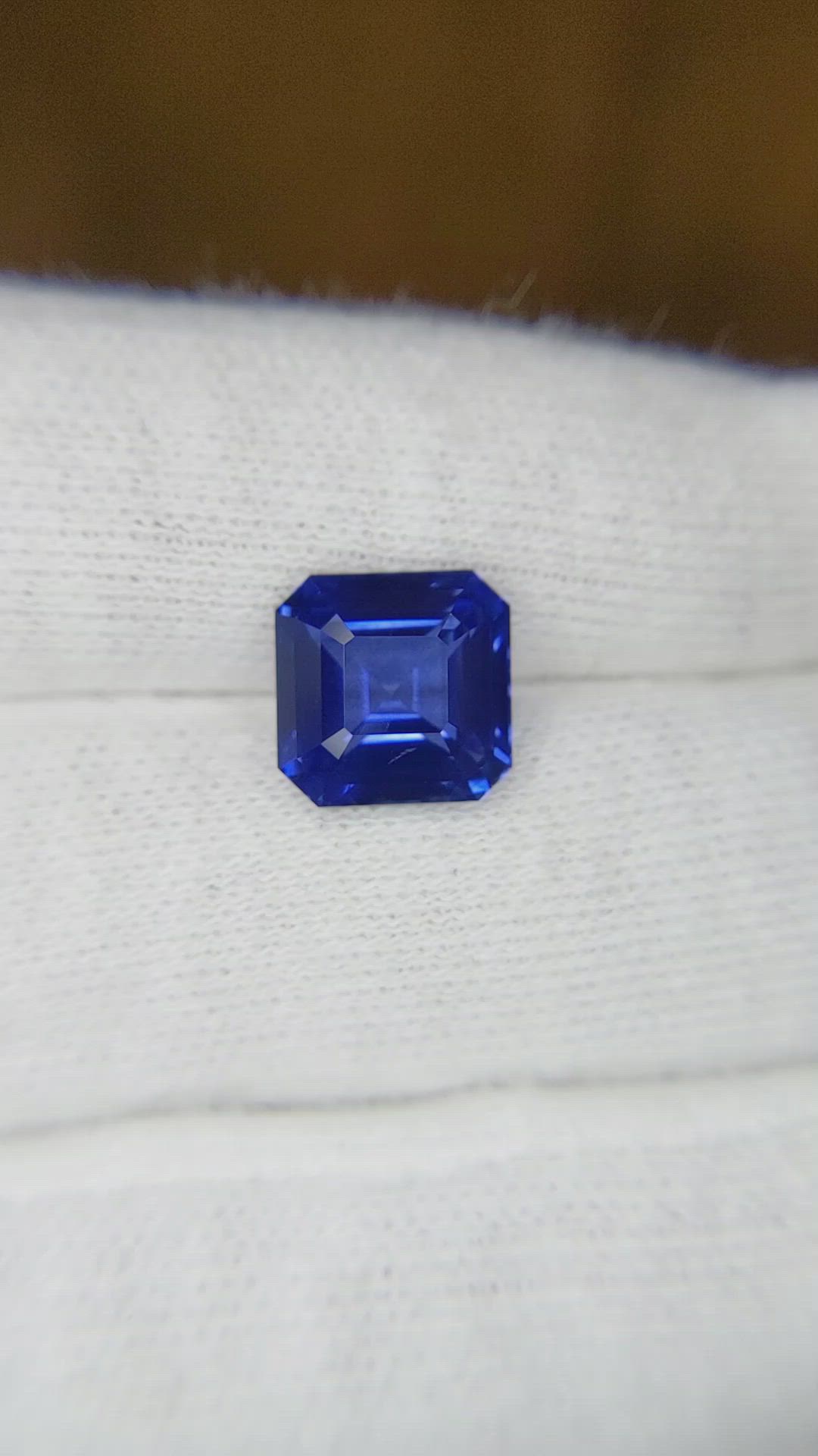 4.08 Ct. Blue Sapphire from Ceylon (Sri Lanka) Size Video