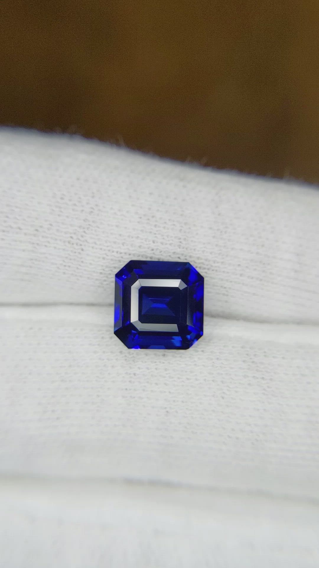 4.08 Ct. Sapphire from Ceylon (Sri Lanka) Size Video