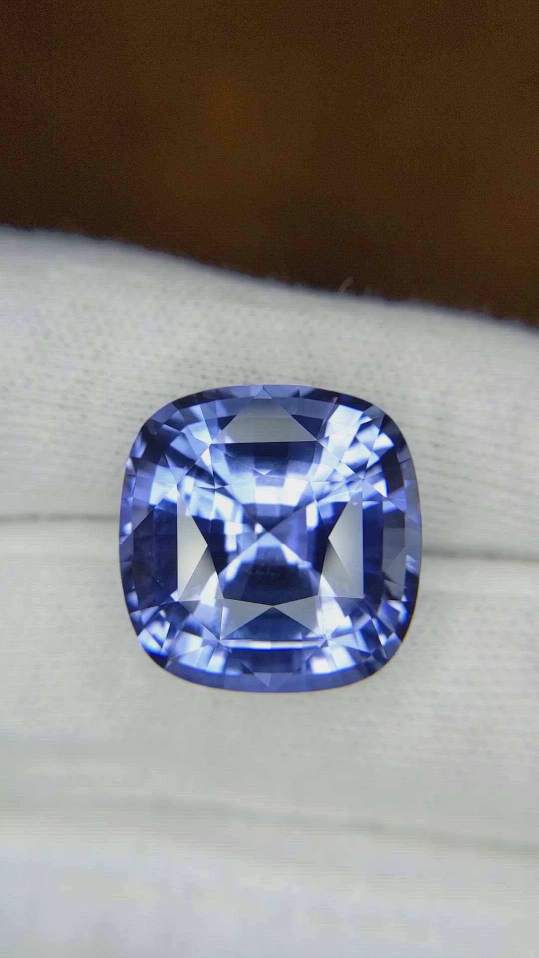 24.60 Ct. Blue Sapphire from Ceylon (Sri Lanka) Size Video
