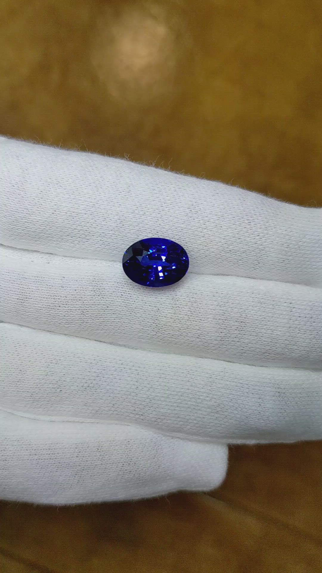 5.33 Ct. Blue Sapphire from Ceylon (Sri Lanka) Size Video