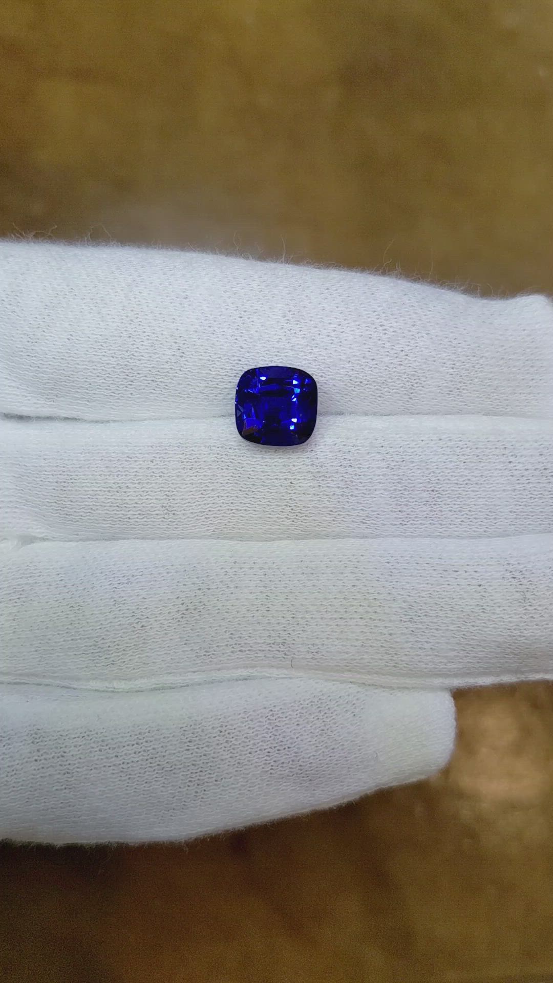 4.27 Ct. Blue Sapphire from Ceylon (Sri Lanka) Size Video