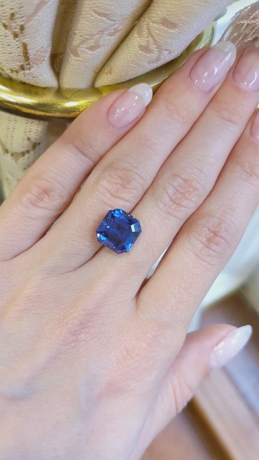 8.46 Ct. Blue Sapphire from Ceylon (Sri Lanka) Size Video