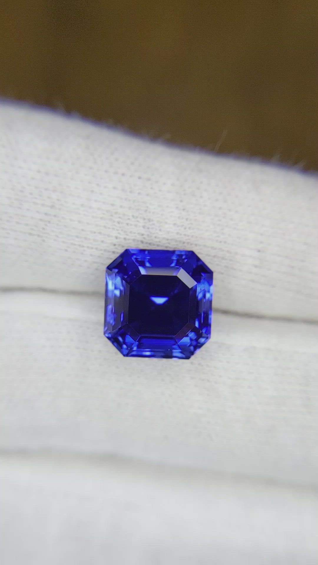8.46 Ct. Blue Sapphire from Ceylon (Sri Lanka) Size Video