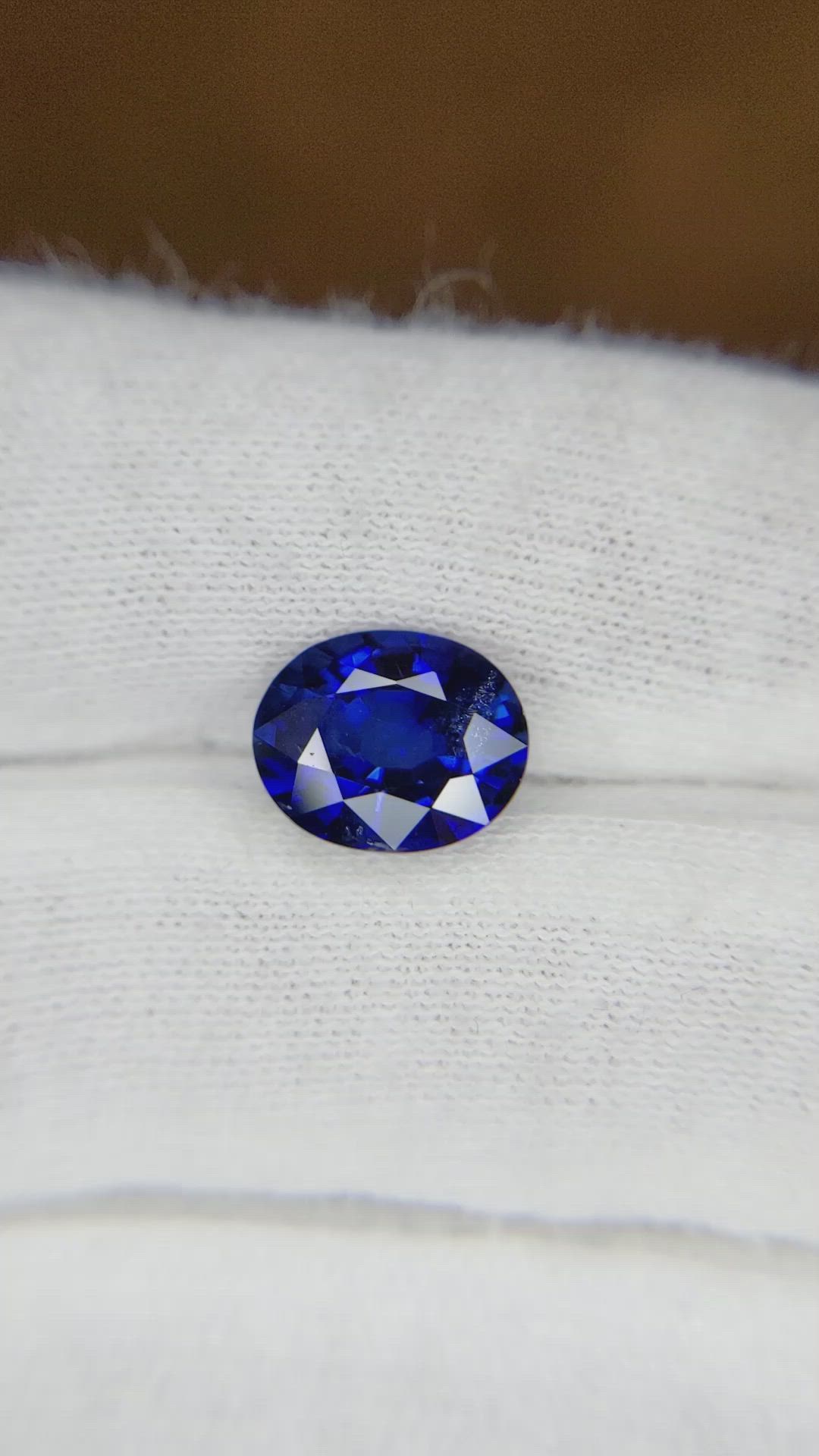 3.62 Ct. Blue Sapphire from Ceylon (Sri Lanka) Size Video
