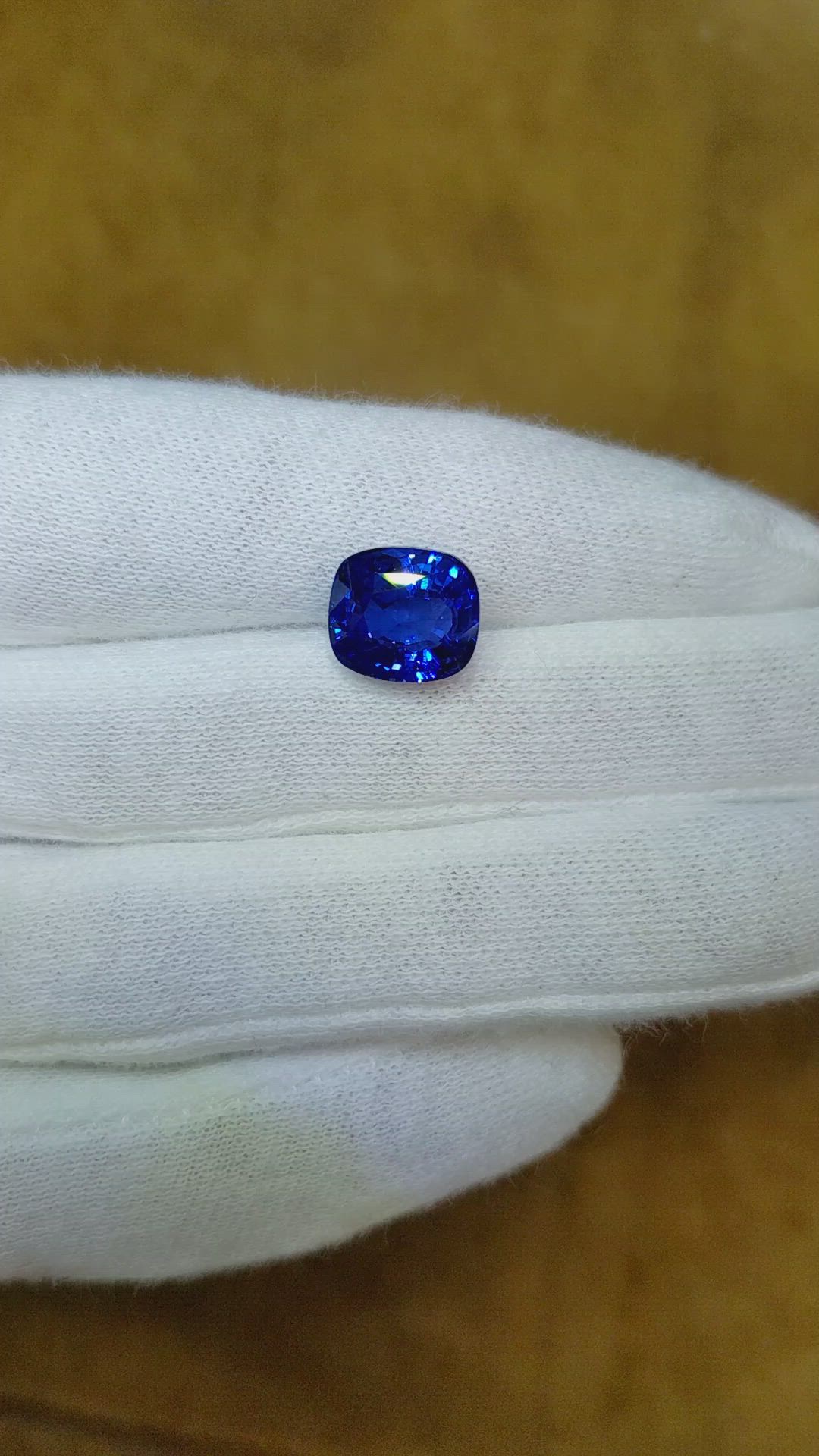 6.03 Ct. Blue Sapphire from Ceylon (Sri Lanka) Size Video