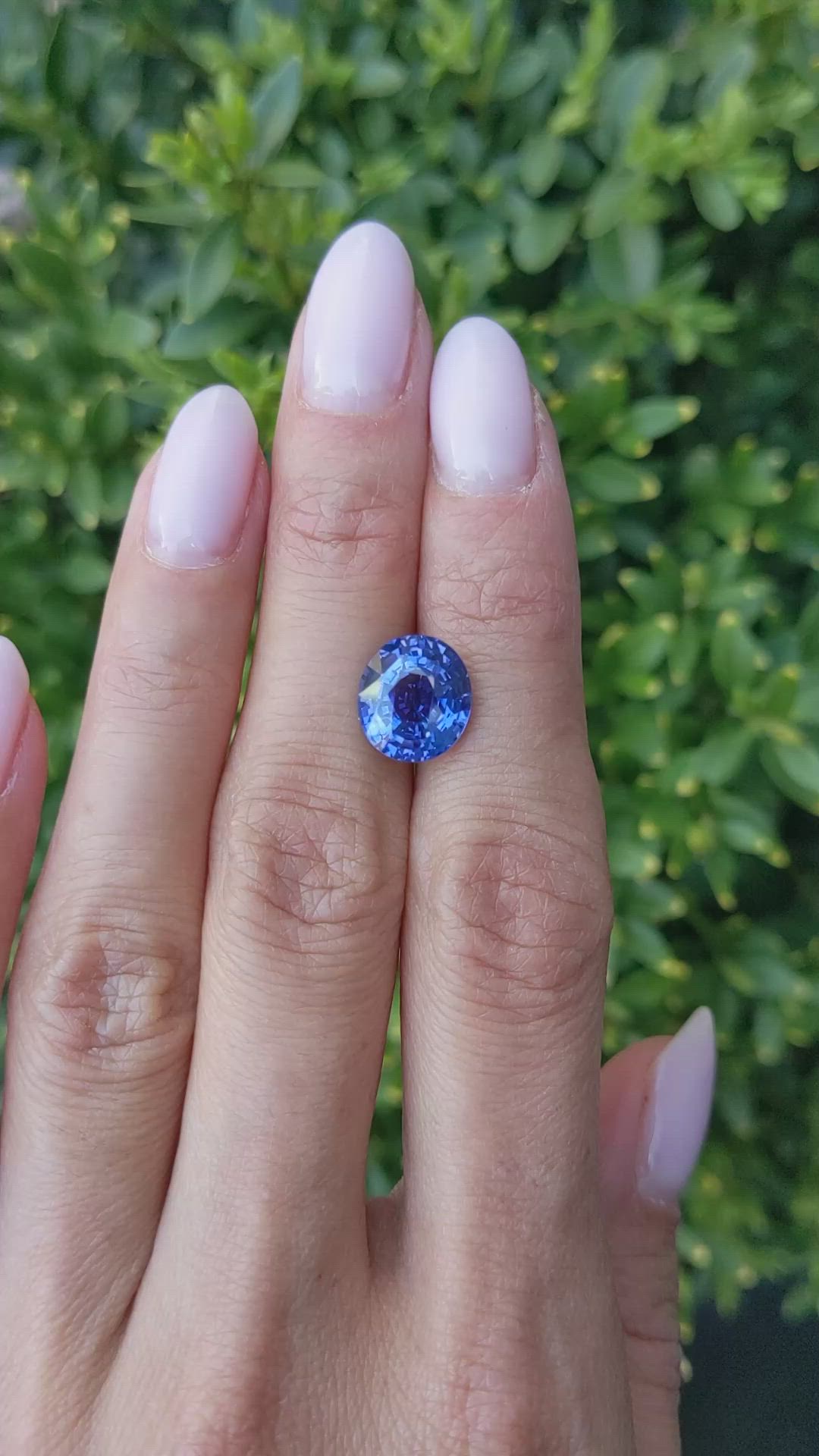 5.05 Ct. Blue Sapphire from Ceylon (Sri Lanka) Size Video