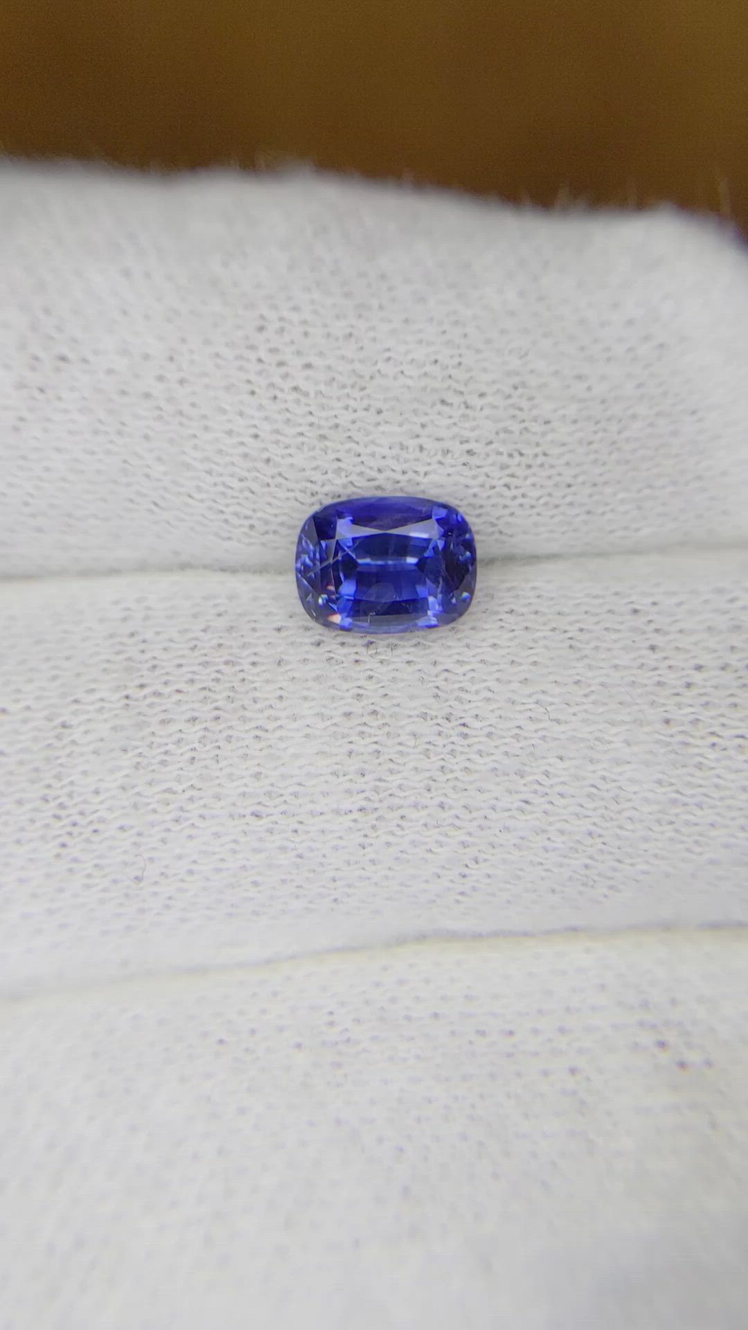 1.53 Ct. Blue Sapphire from Ceylon (Sri Lanka) Size Video