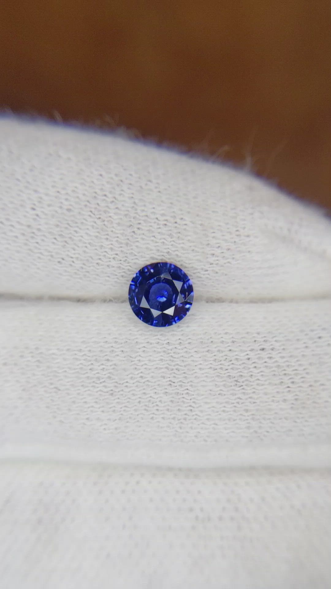 0.88 Ct. Blue Sapphire from Ceylon (Sri Lanka) Size Video