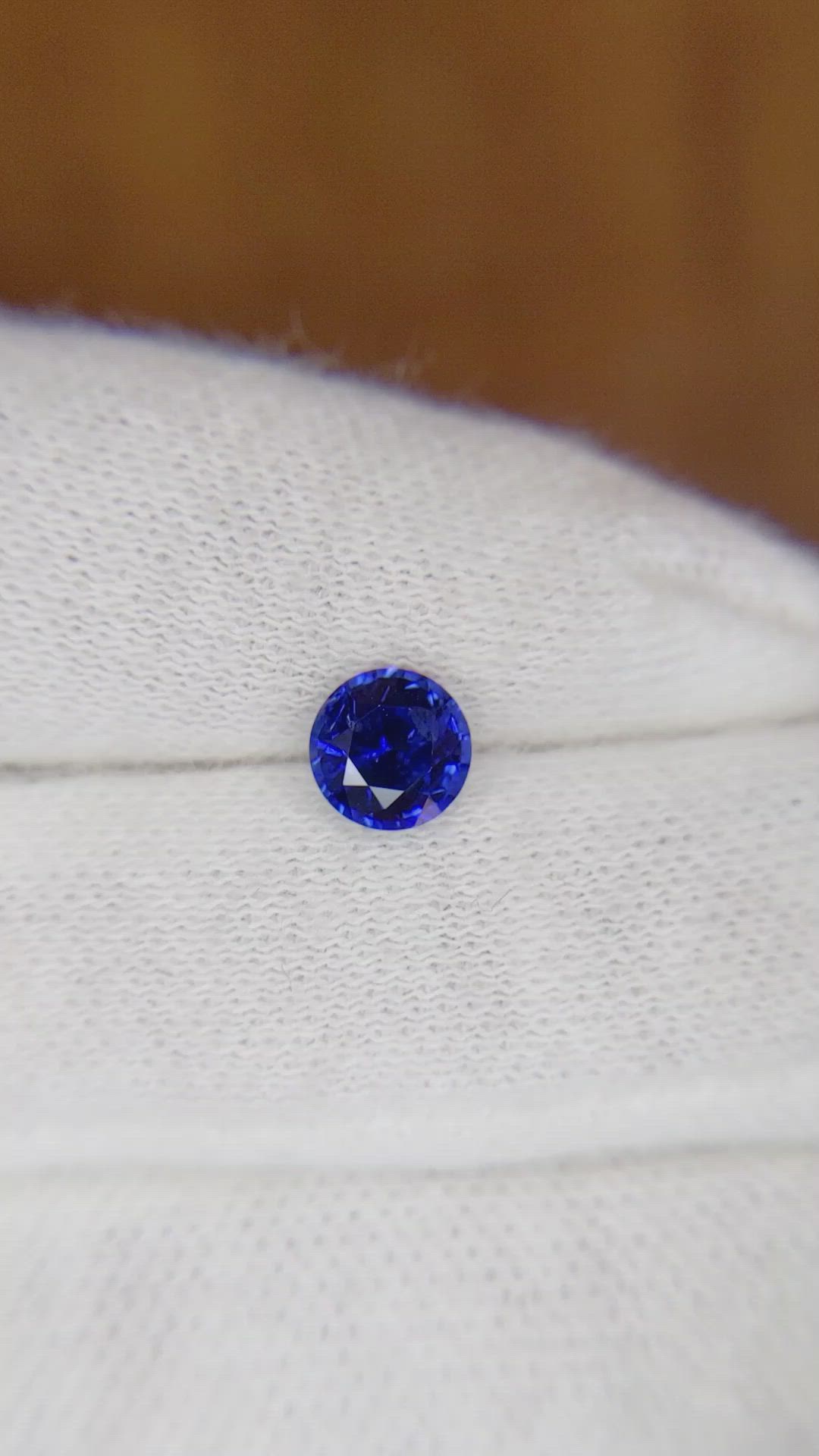 1.02 Ct. Blue Sapphire from Ceylon (Sri Lanka) Size Video