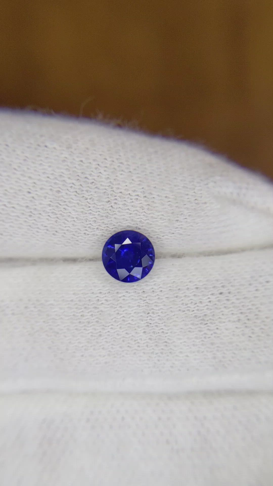 0.98 Ct. Blue Sapphire from Ceylon (Sri Lanka) Size Video