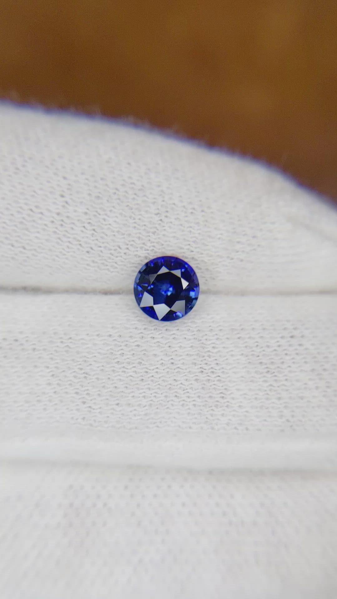 0.99 Ct. Blue Sapphire from Ceylon (Sri Lanka) Size Video