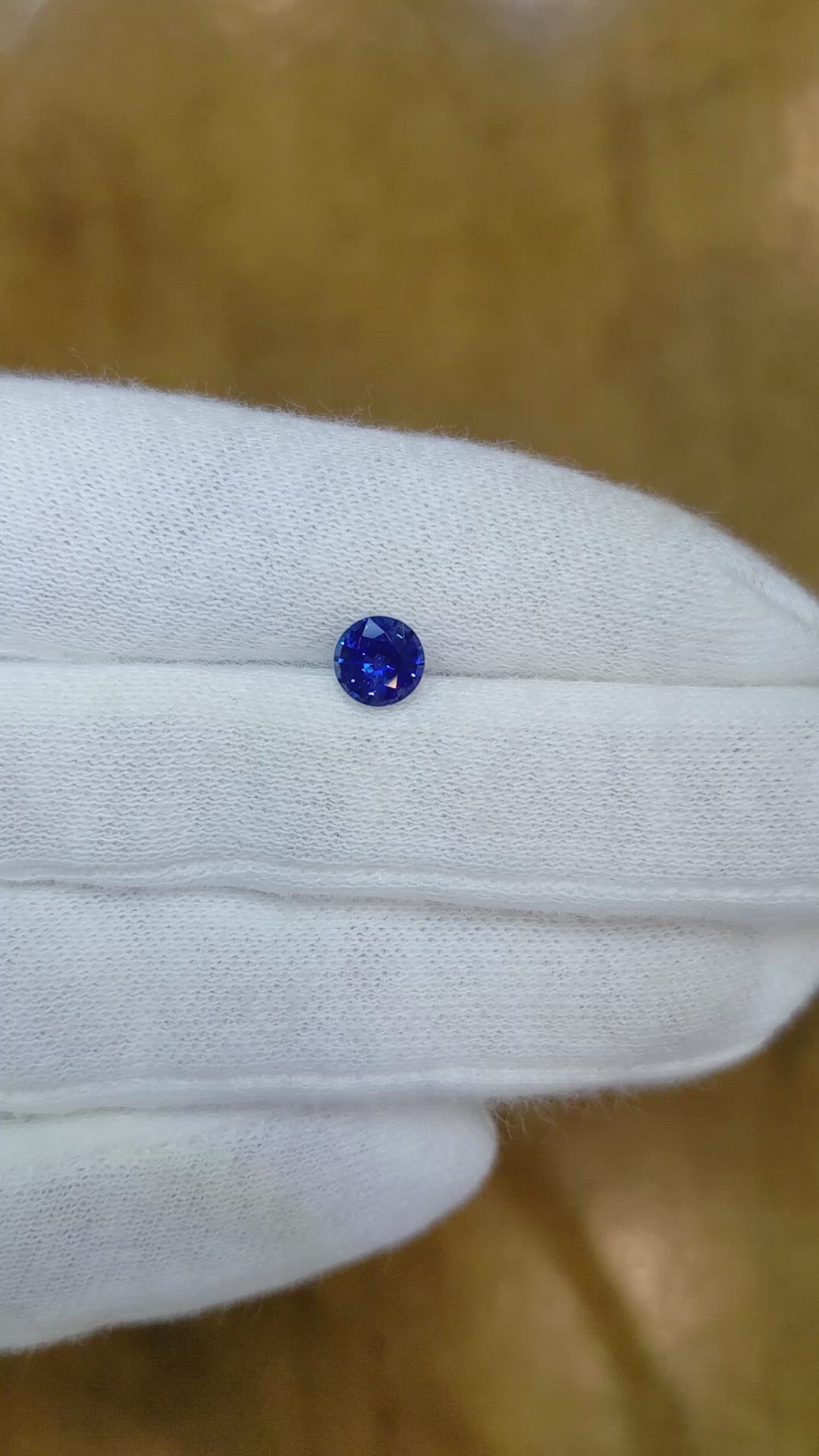 0.90 Ct. Blue Sapphire from Ceylon (Sri Lanka) Size Video