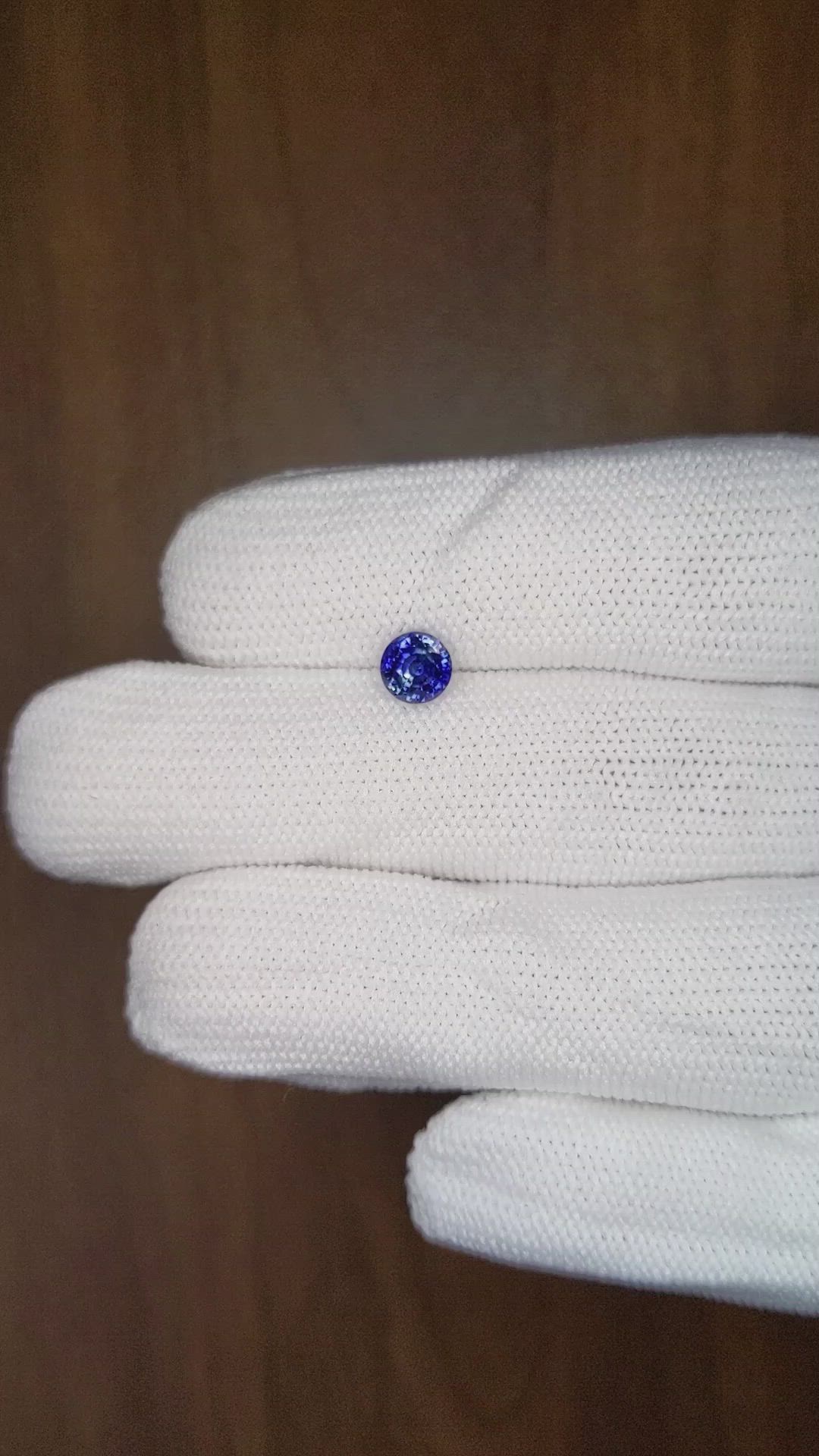 1.03 Ct. Blue Sapphire from Ceylon (Sri Lanka) Size Video