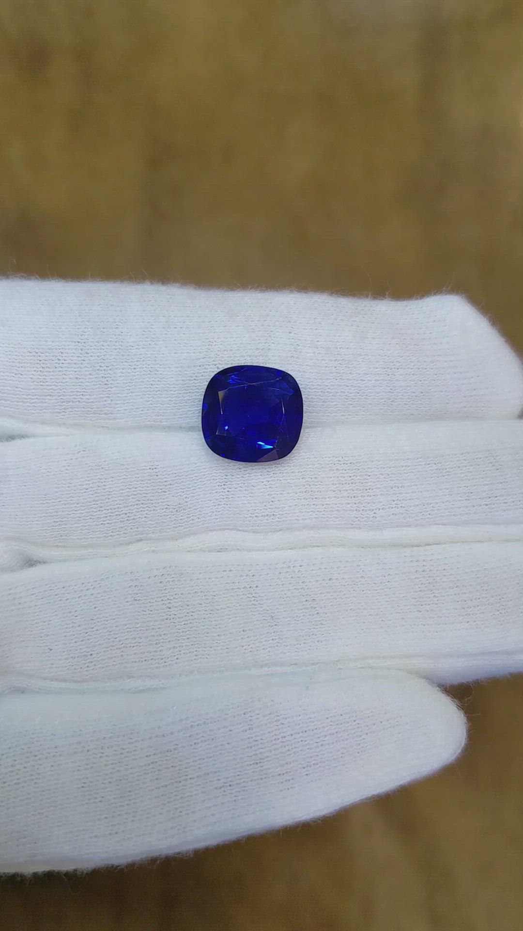 6.08 Ct. Blue Sapphire from Ceylon (Sri Lanka) Size Video
