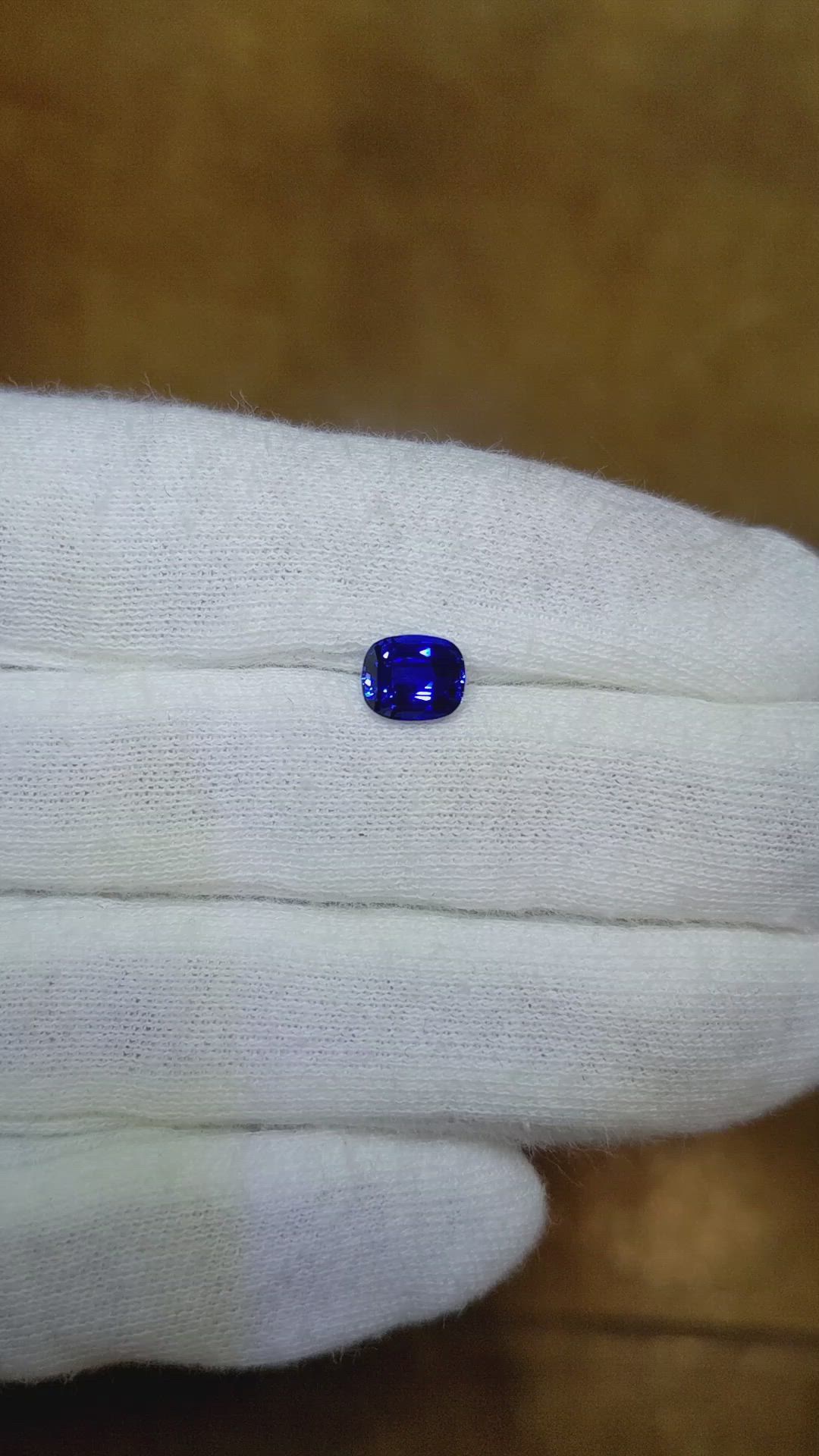 1.34 Ct. Blue Sapphire from Ceylon (Sri Lanka) Size Video