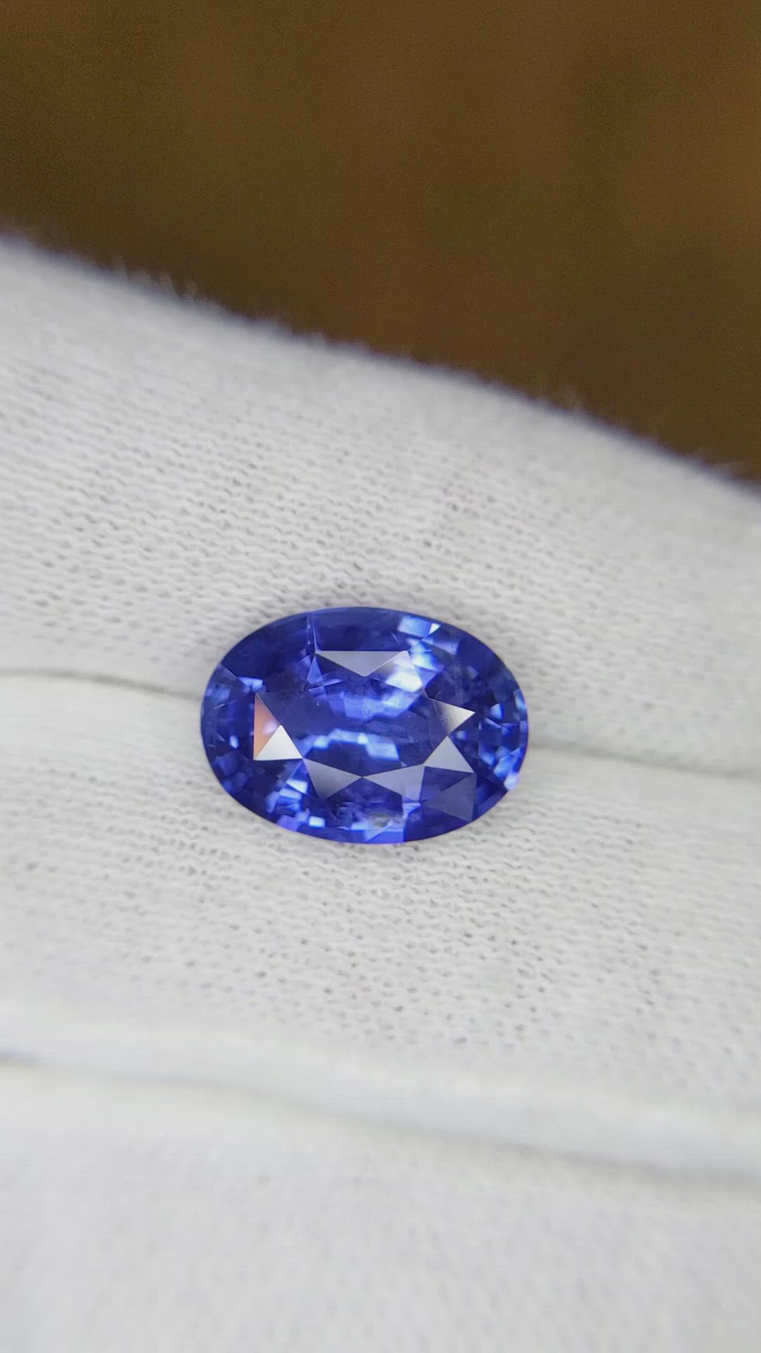 6.08 Ct. Blue Sapphire from Ceylon (Sri Lanka) Size Video