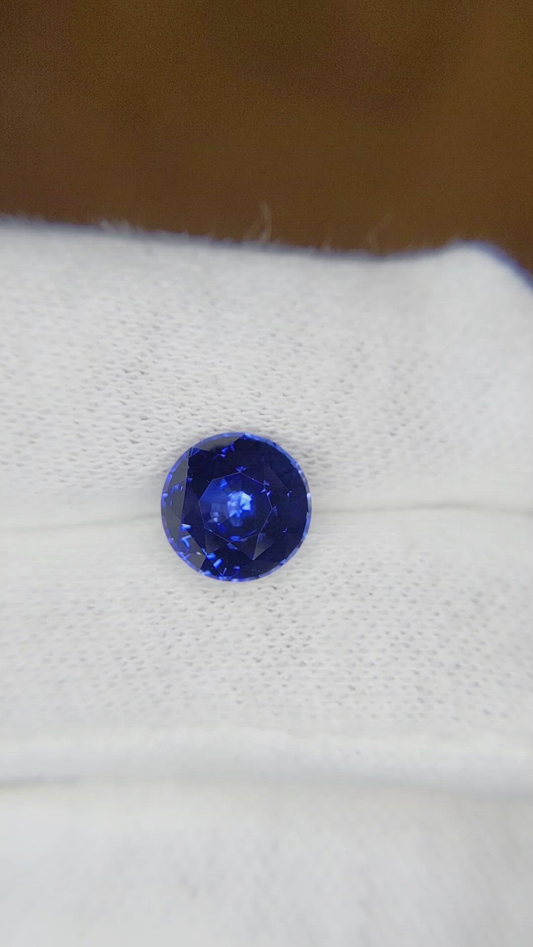 3.06 Ct. Blue Sapphire from Ceylon (Sri Lanka) Size Video